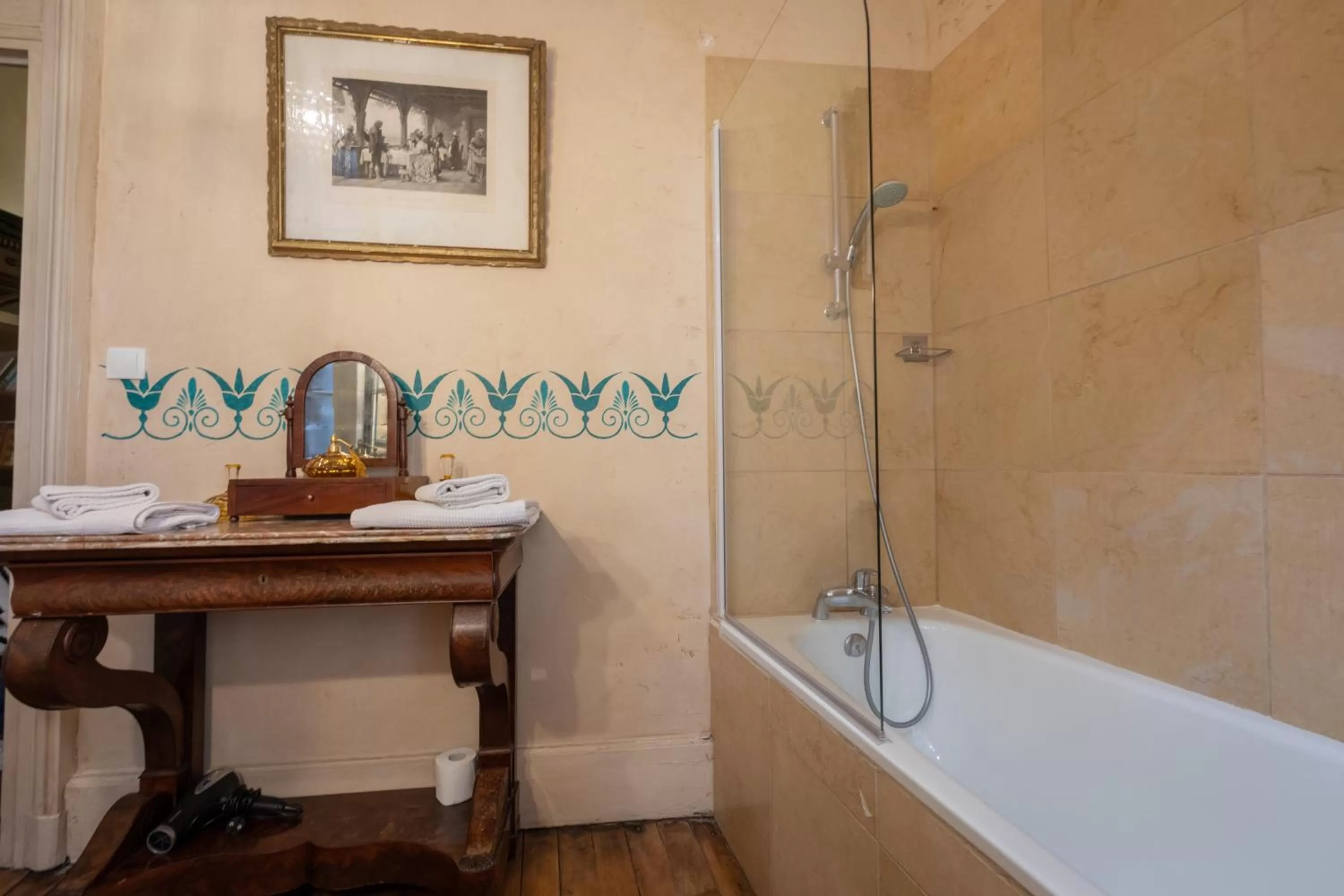 L'Hotel de Panette, Un exceptionnel château en coeur de ville