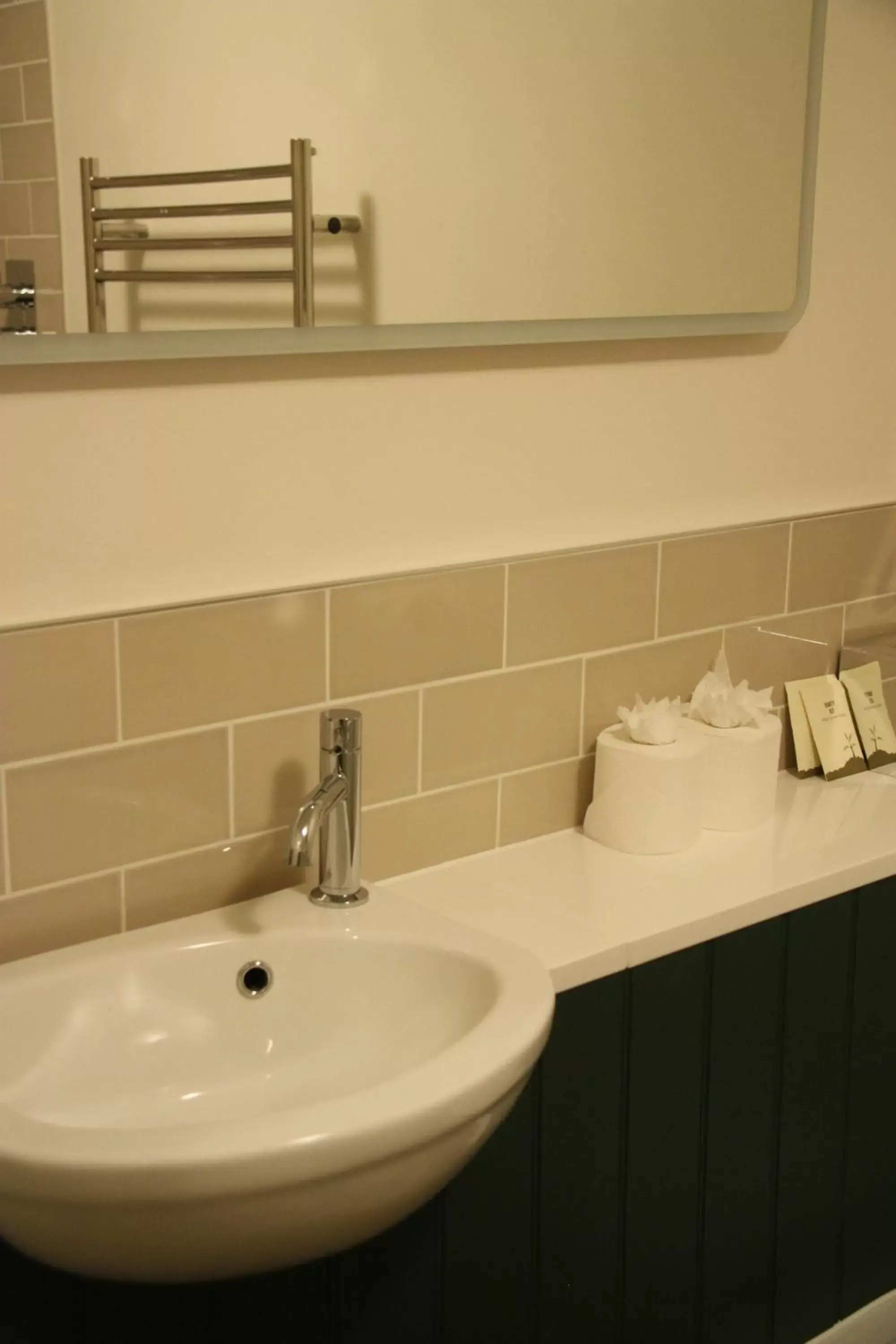 Bathroom in The Bell Hotel, Saxmundham