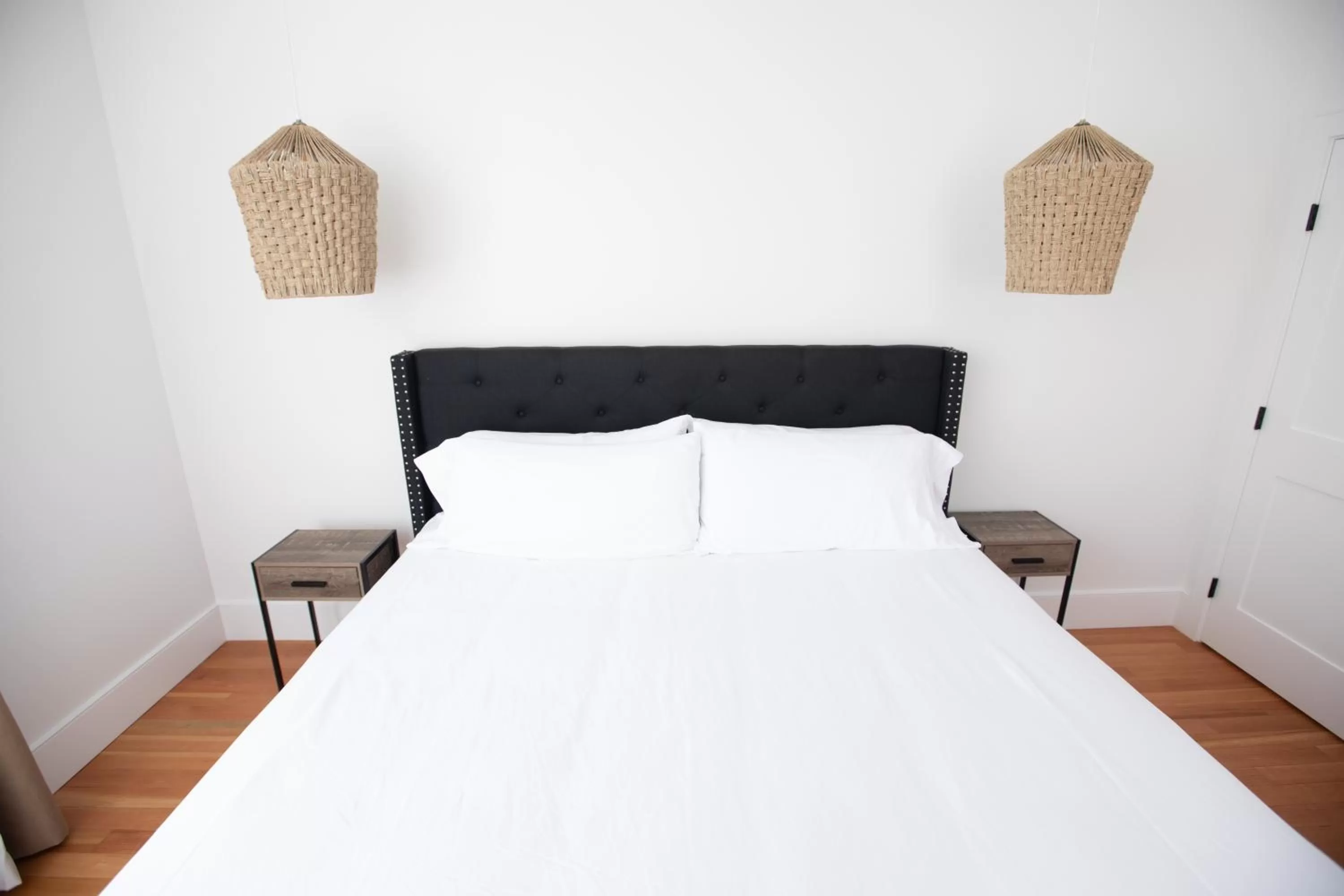 Bedroom, Bed in South Main Residences by Surf Hotel