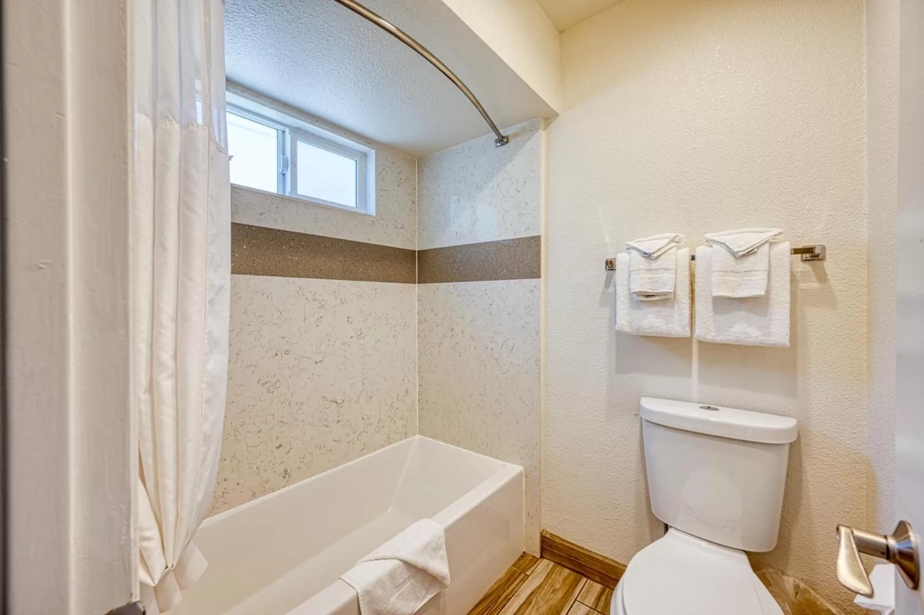 Bathroom in Vagabond Inn San Luis Obispo