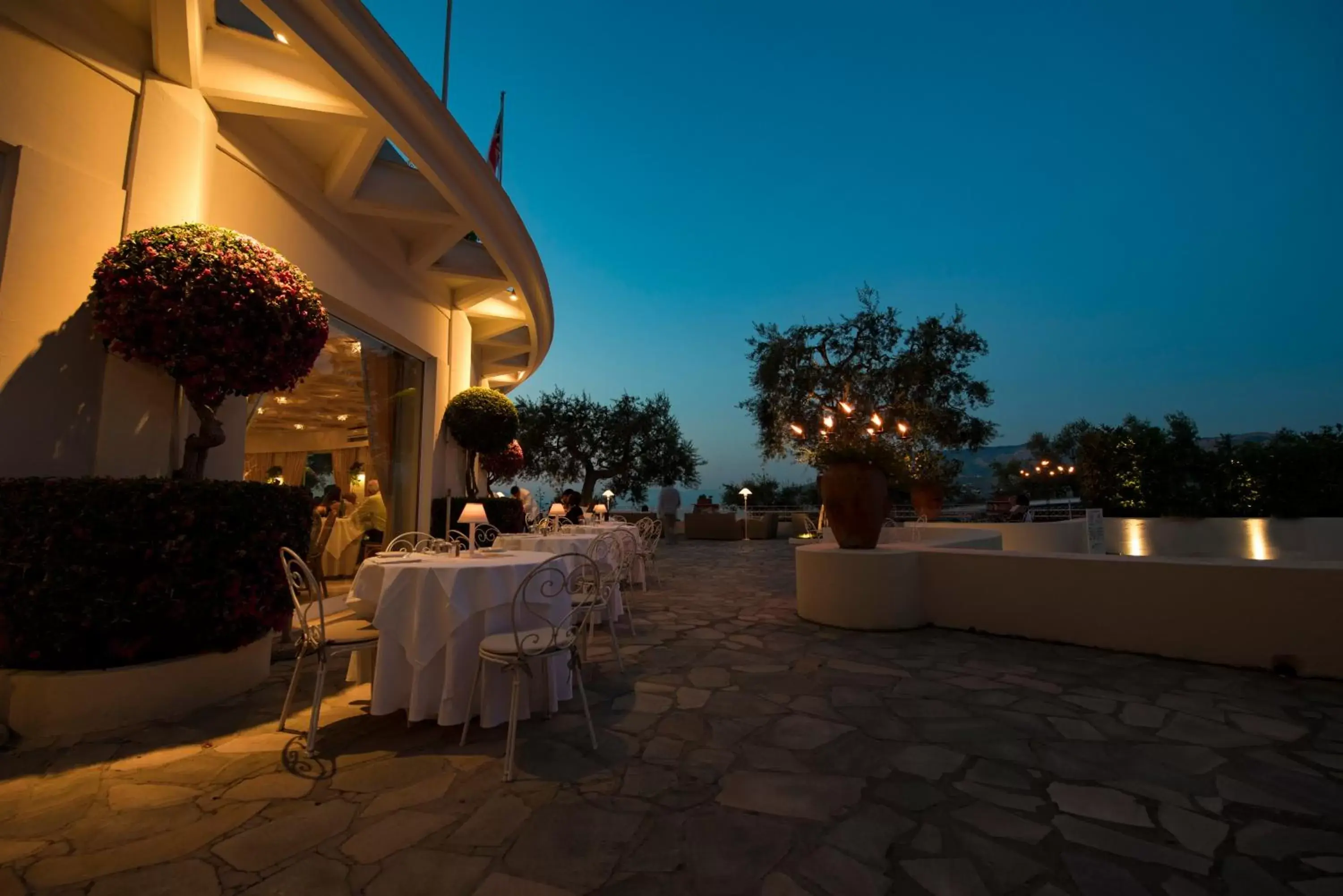 Patio, Banquet Facilities in Grand Hotel Aminta