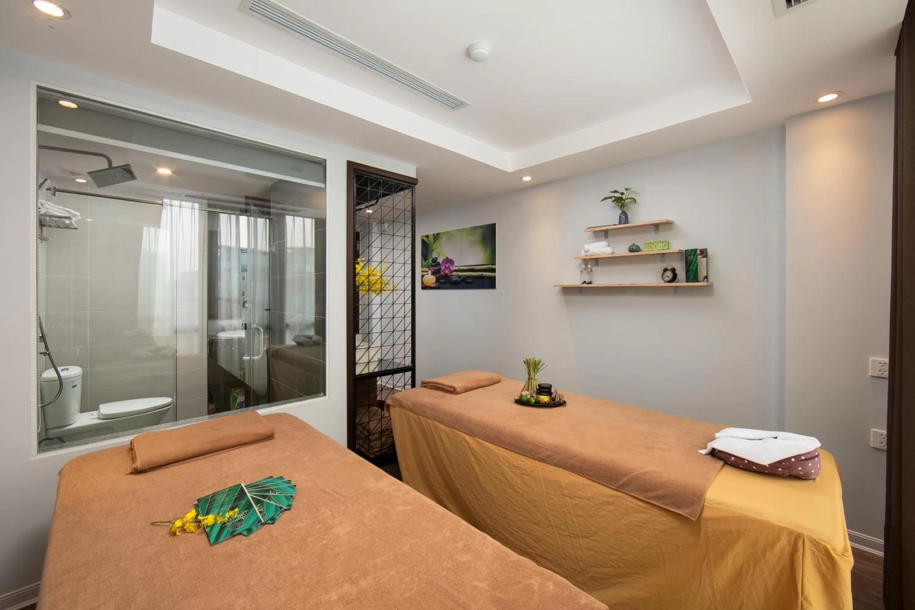 Massage in 22land Residence Hotel 71 Hang Bong Premium