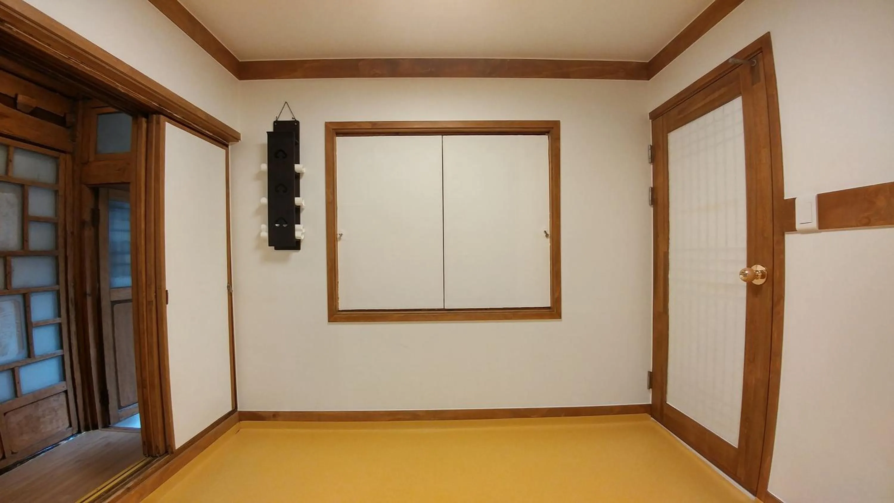 Decorative detail in Sophia Hanok Guesthouse