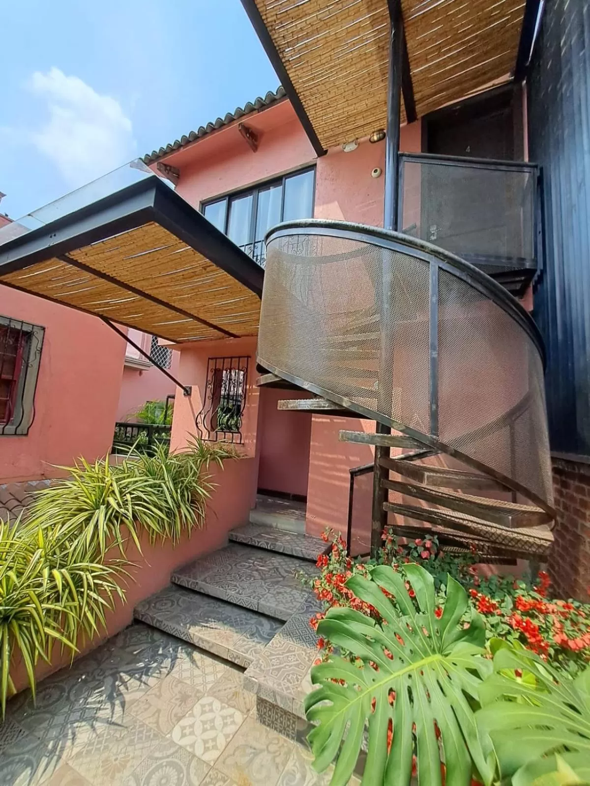 Property building in Rossa Palma