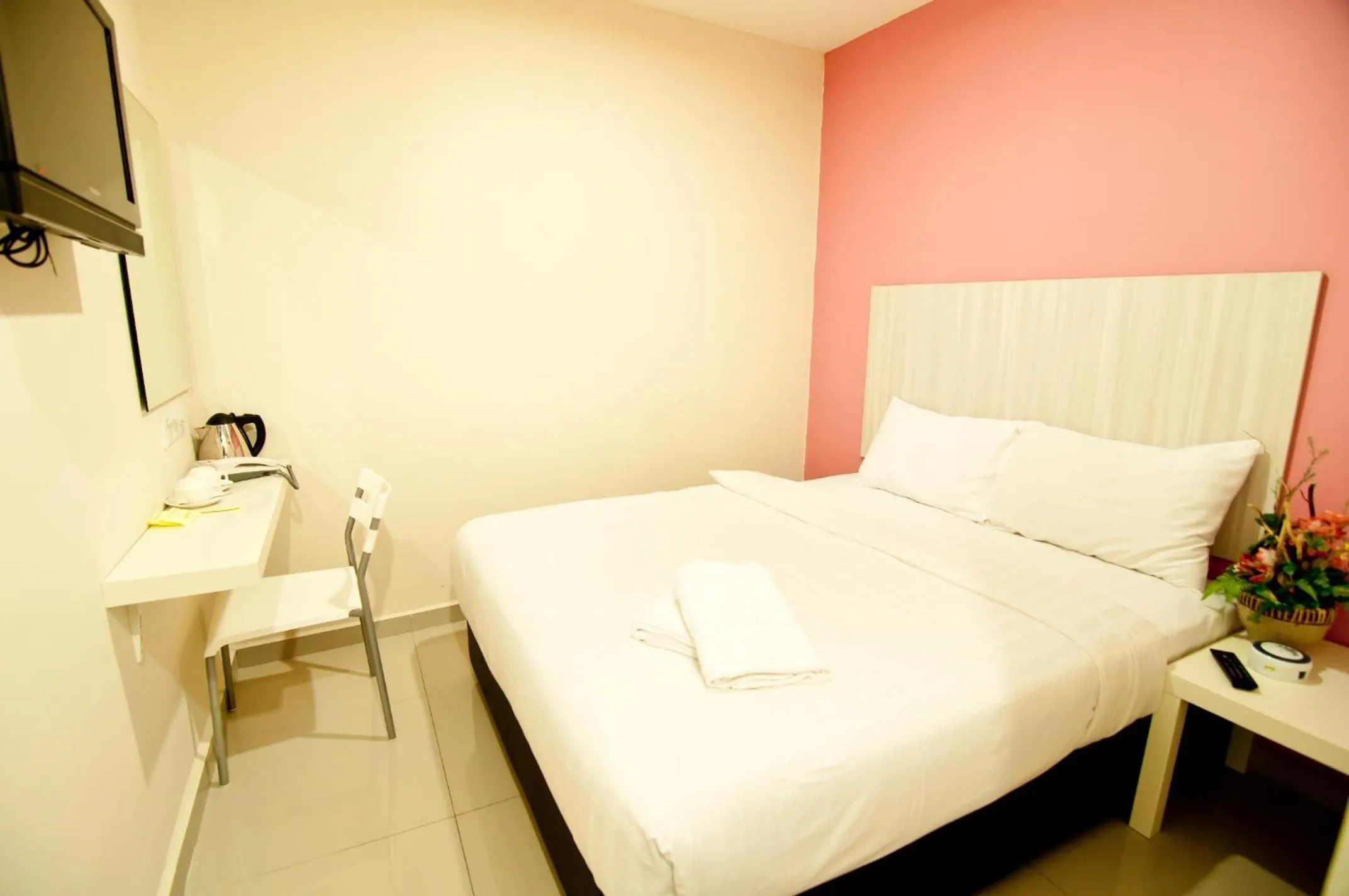 Photo of the whole room, Bed in 101 Hotel Bangi