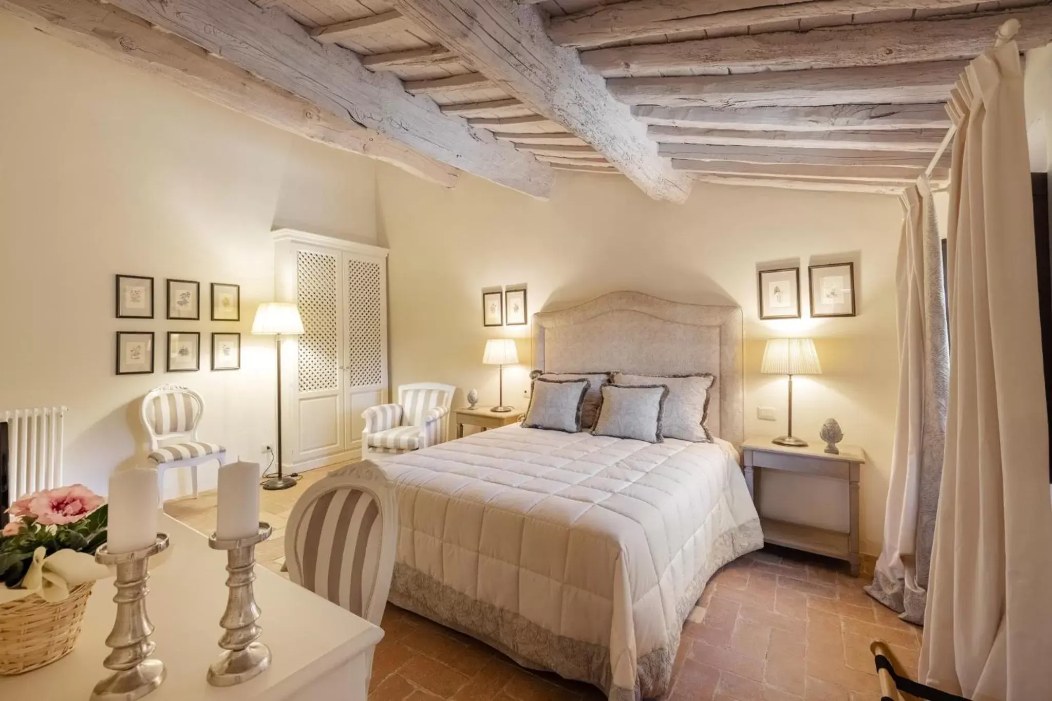 Photo of the whole room, Bed in Rivo della Corte