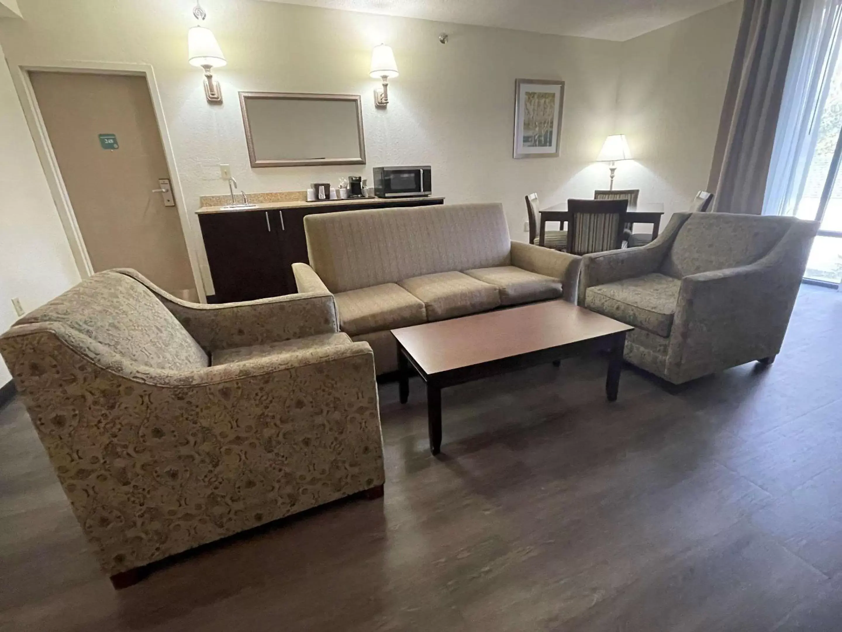 Bedroom, Seating Area in Comfort Inn Pinehurst