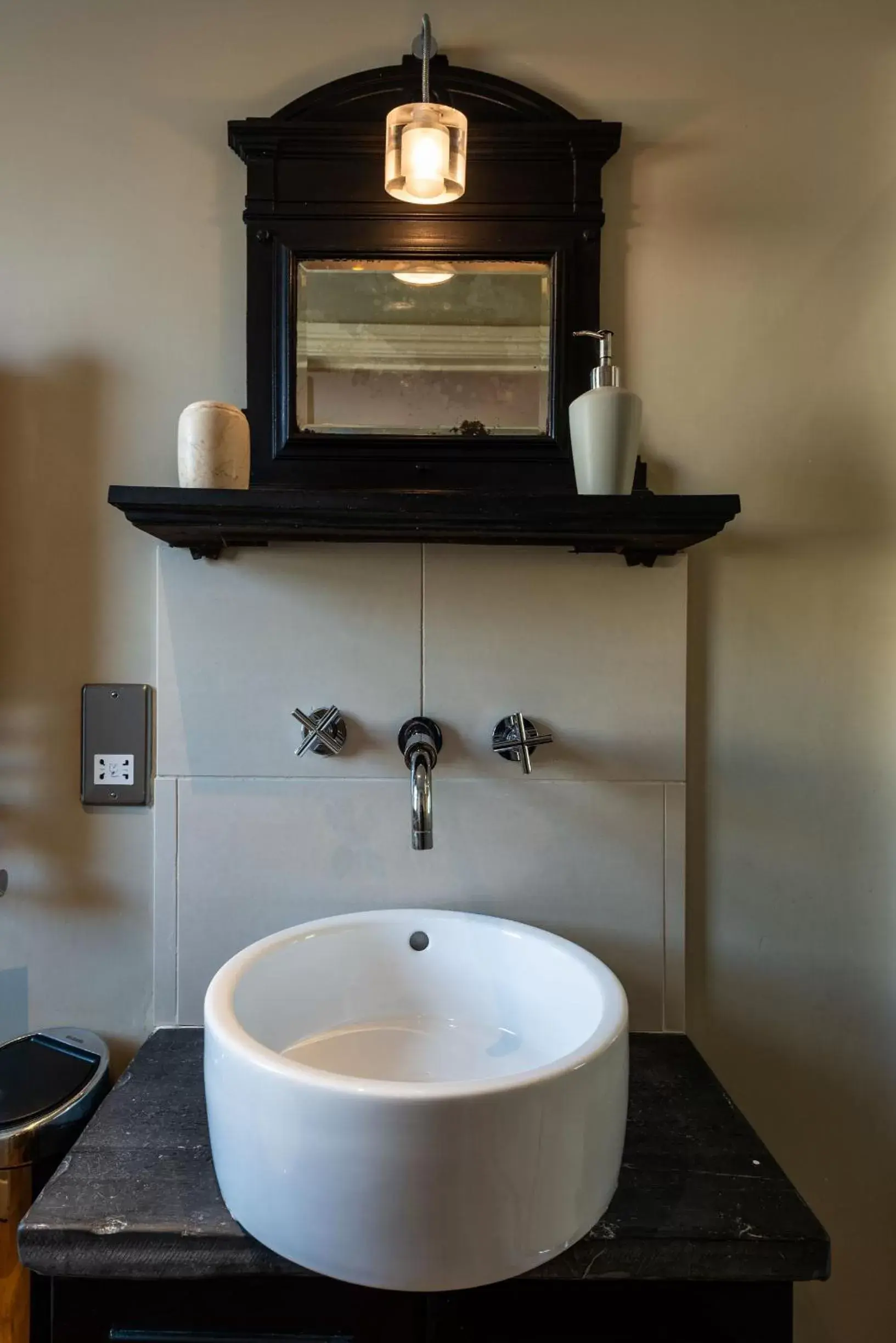 Shower, Bathroom in The New White Lion