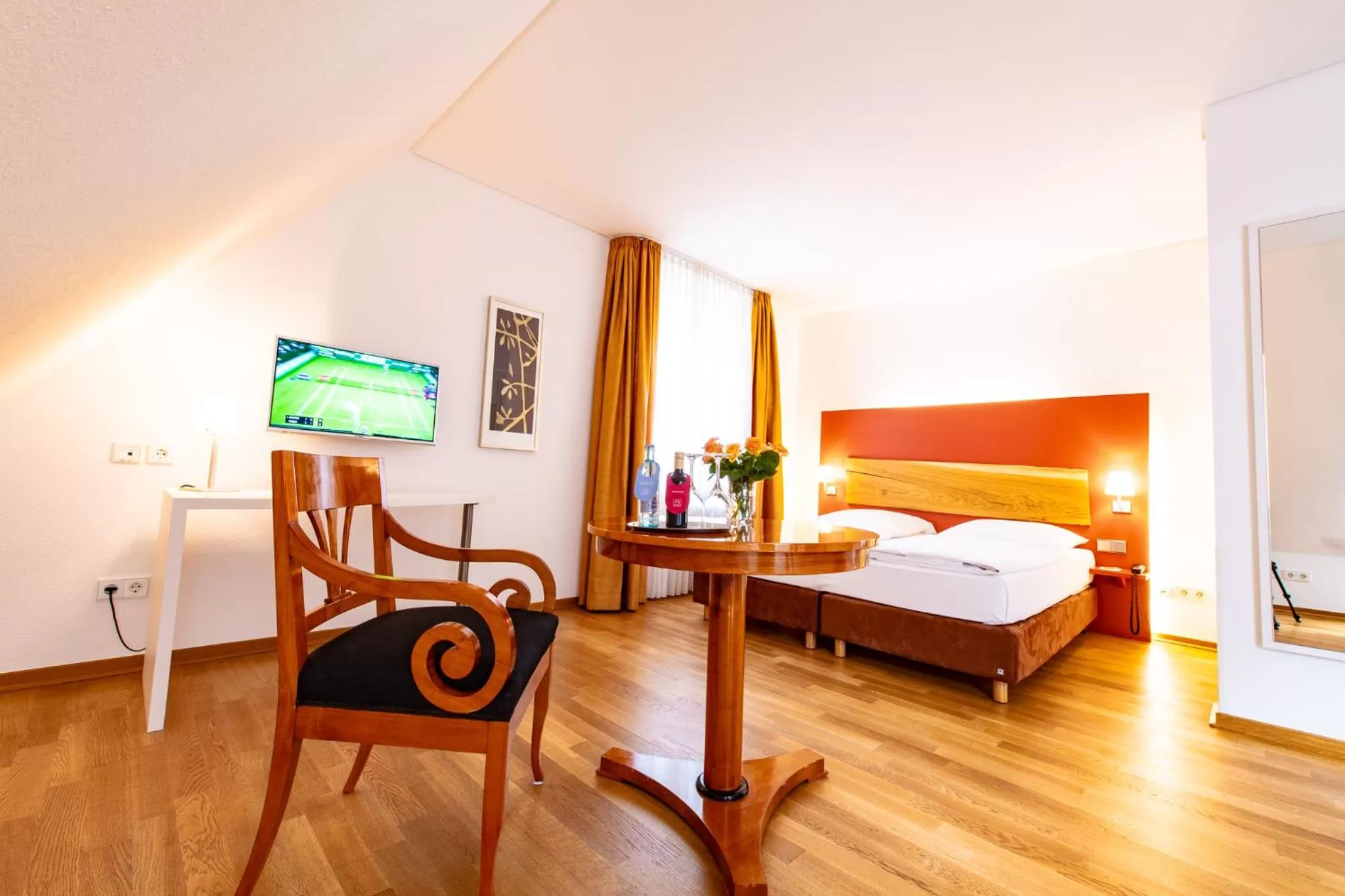 Photo of the whole room, Bed in Parkhotel Wolfsburg