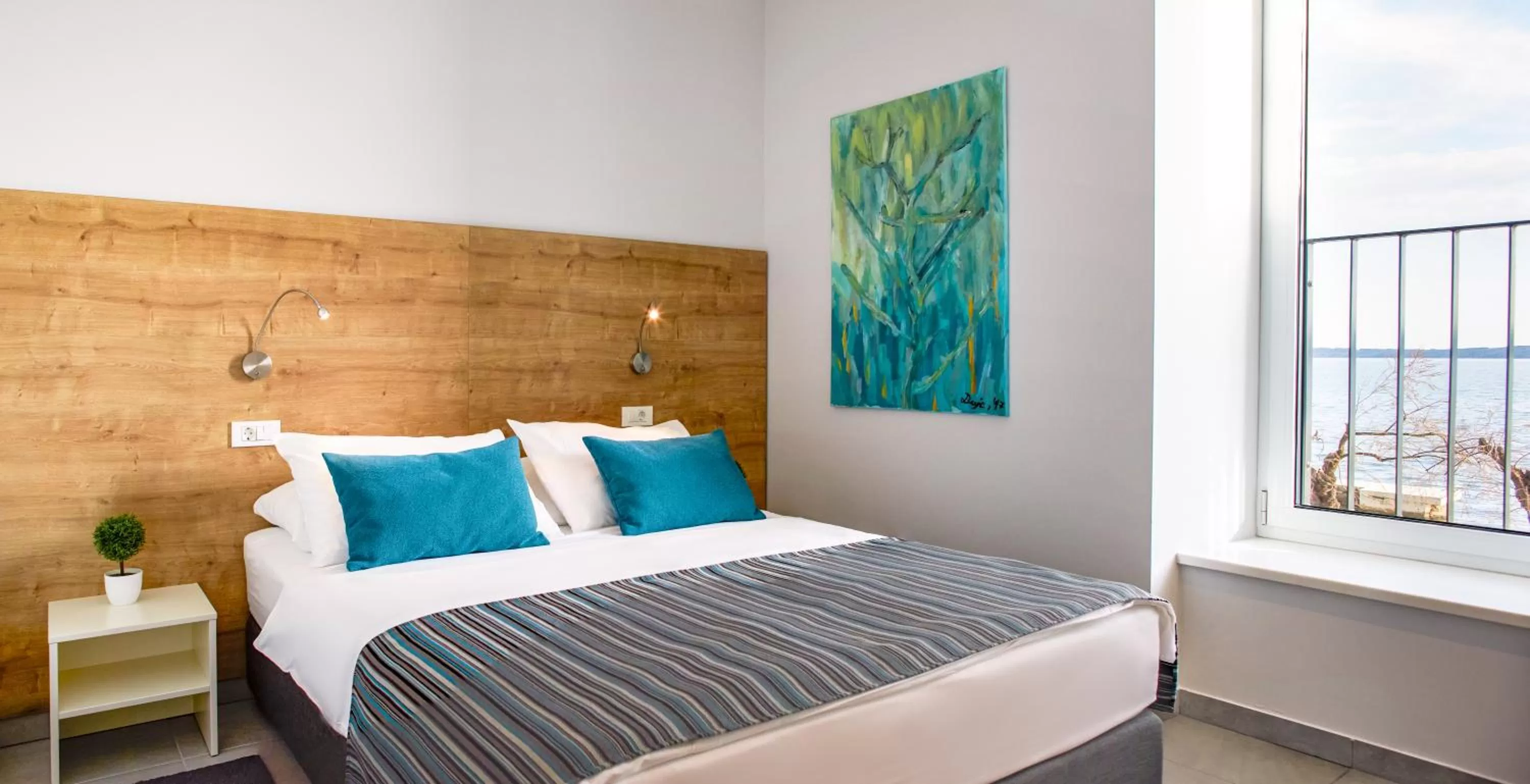 Winter, Bed in Hotel Štacija