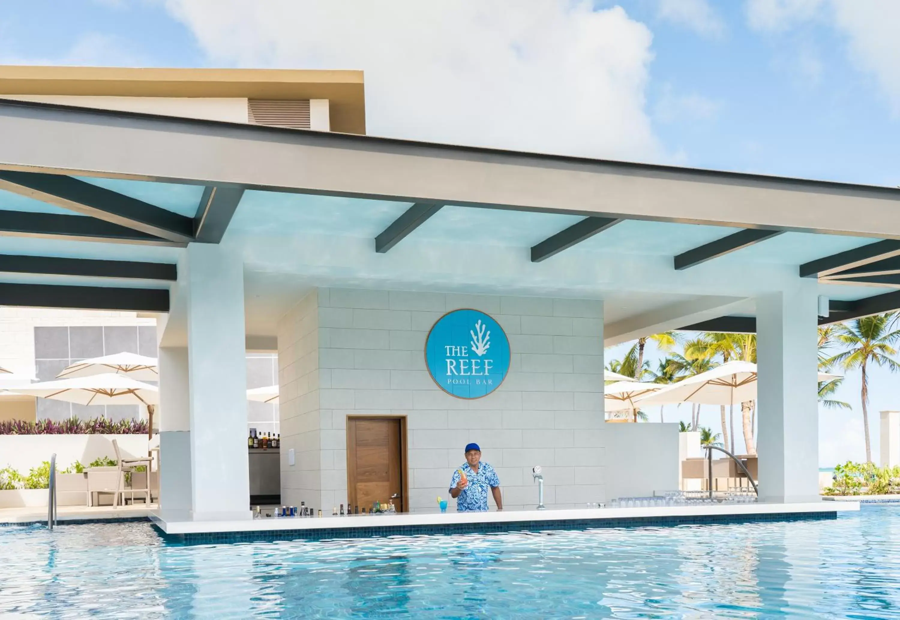 Food and drinks, Swimming Pool in Hyatt Zilara Cap Cana - Adults Only