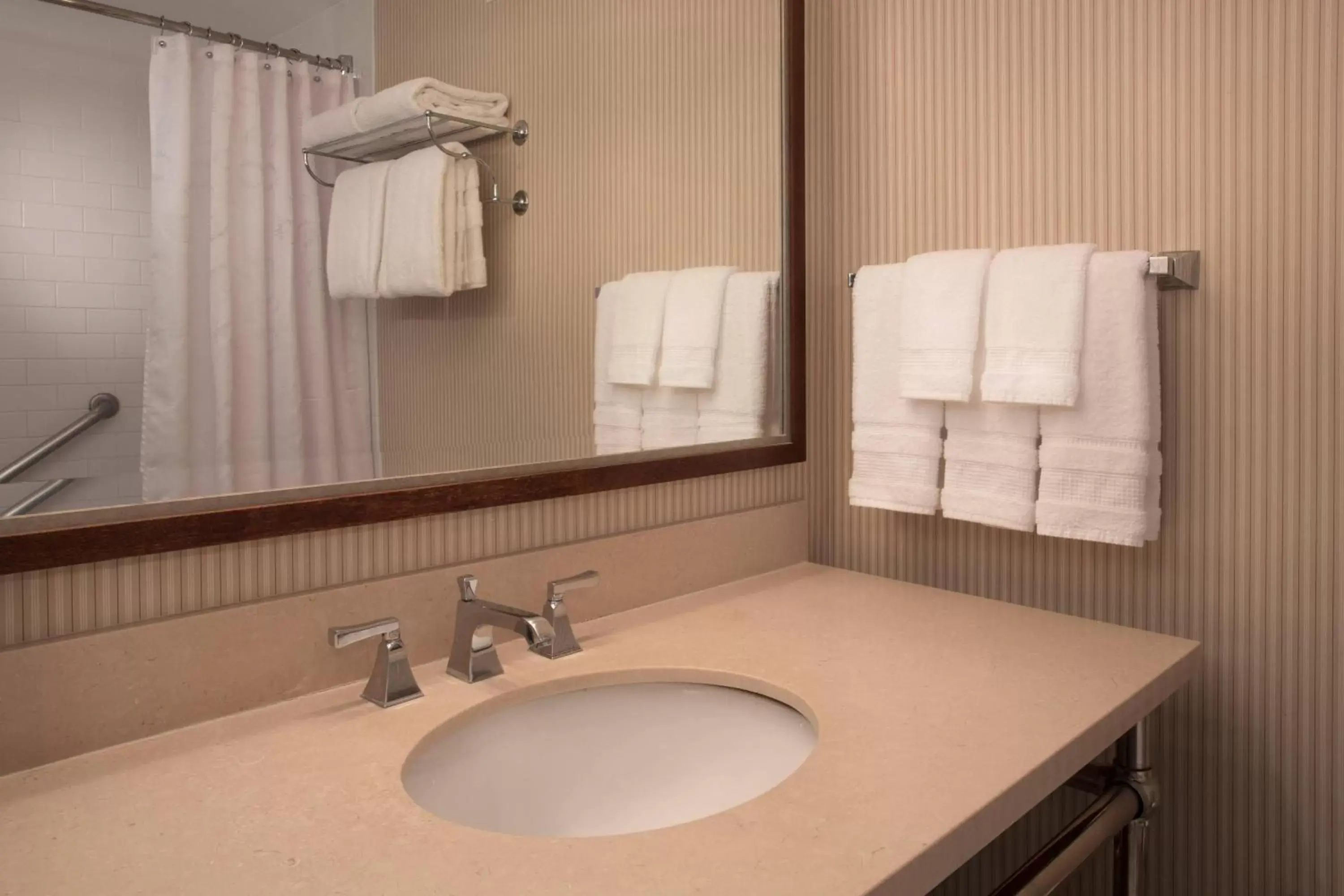 Bathroom in Sheraton Louisville Riverside Hotel