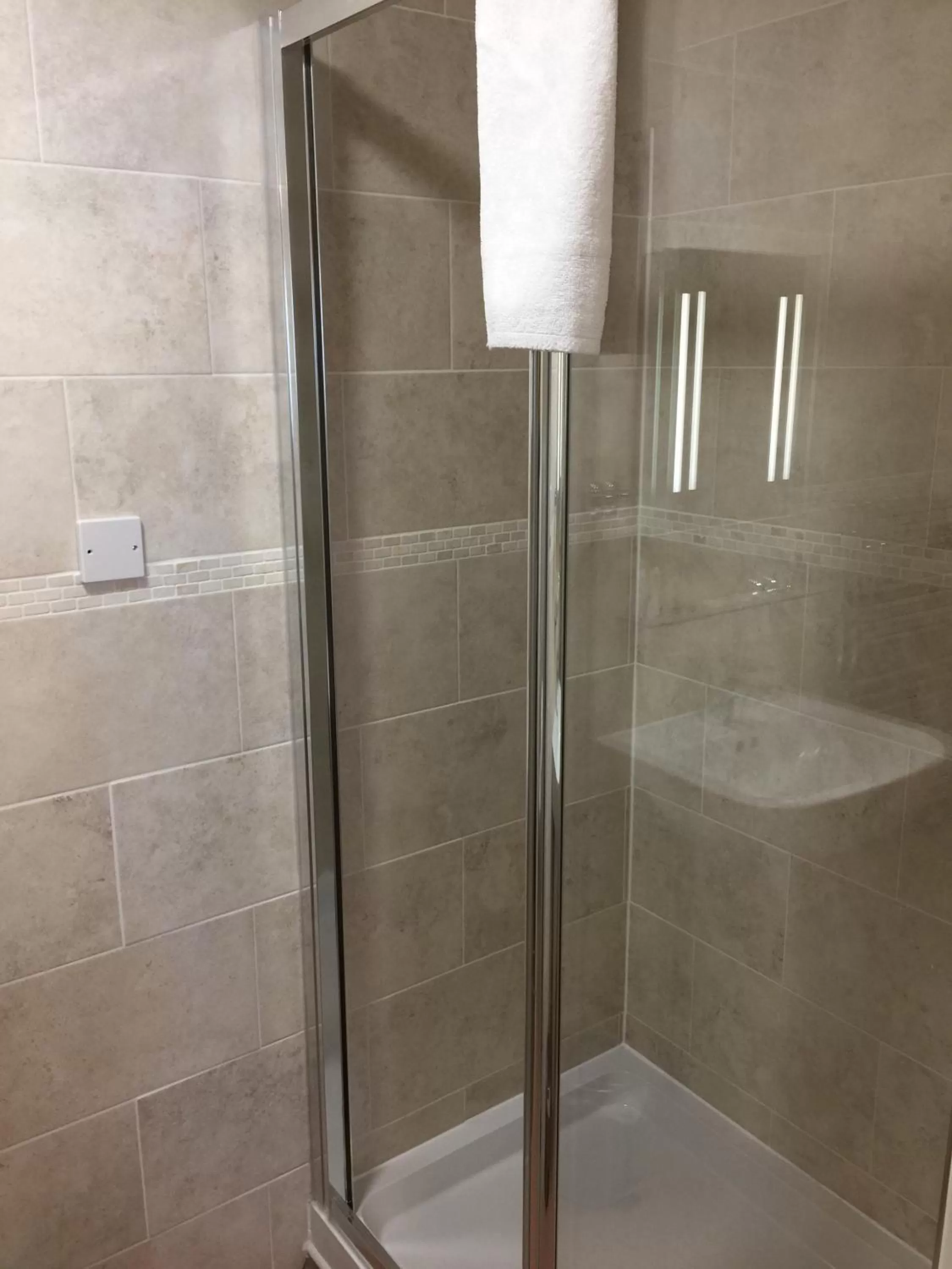 Shower in The Talbot Hotel