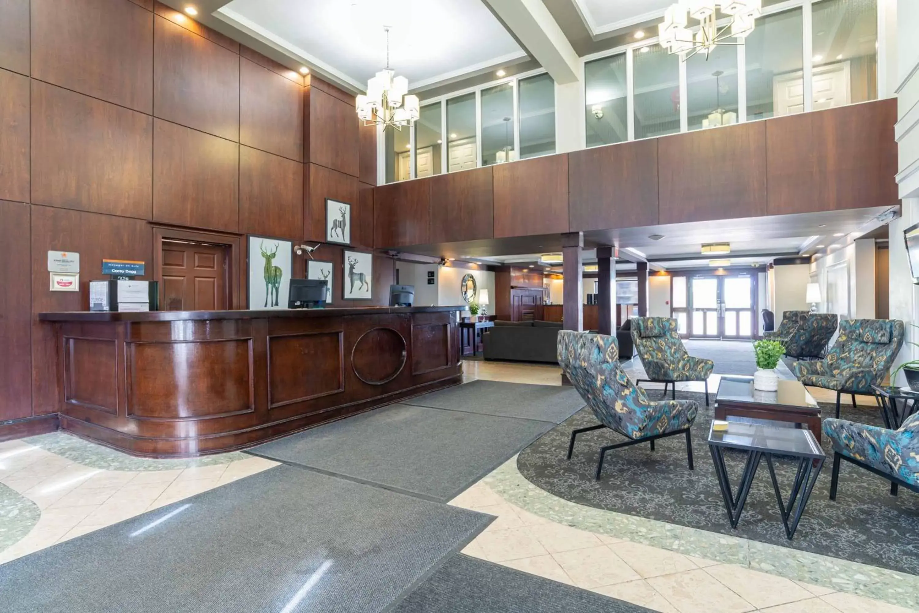 Facade/entrance, Lobby/Reception in Sandman Hotel Red Deer