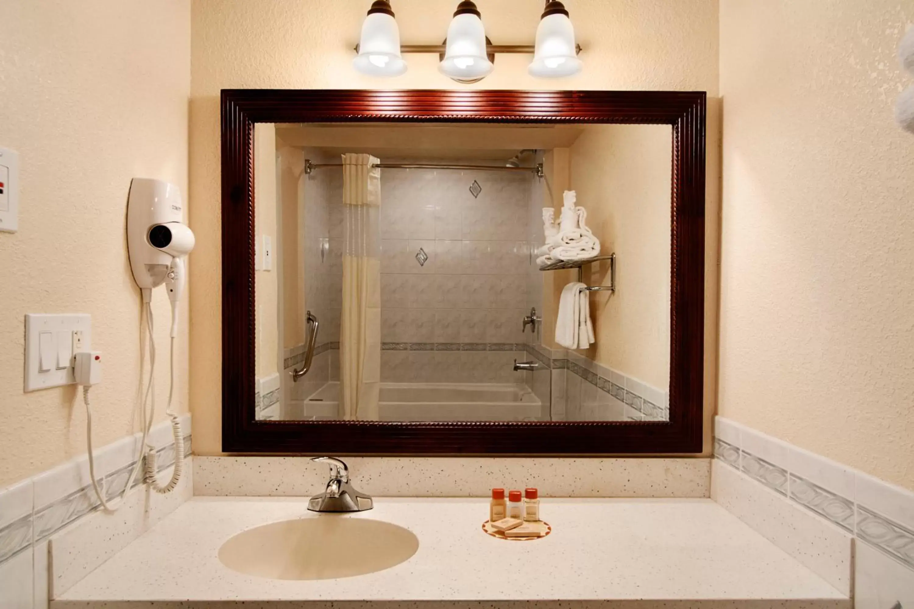 Bathroom in Days Inn by Wyndham Nanuet / Spring Valley