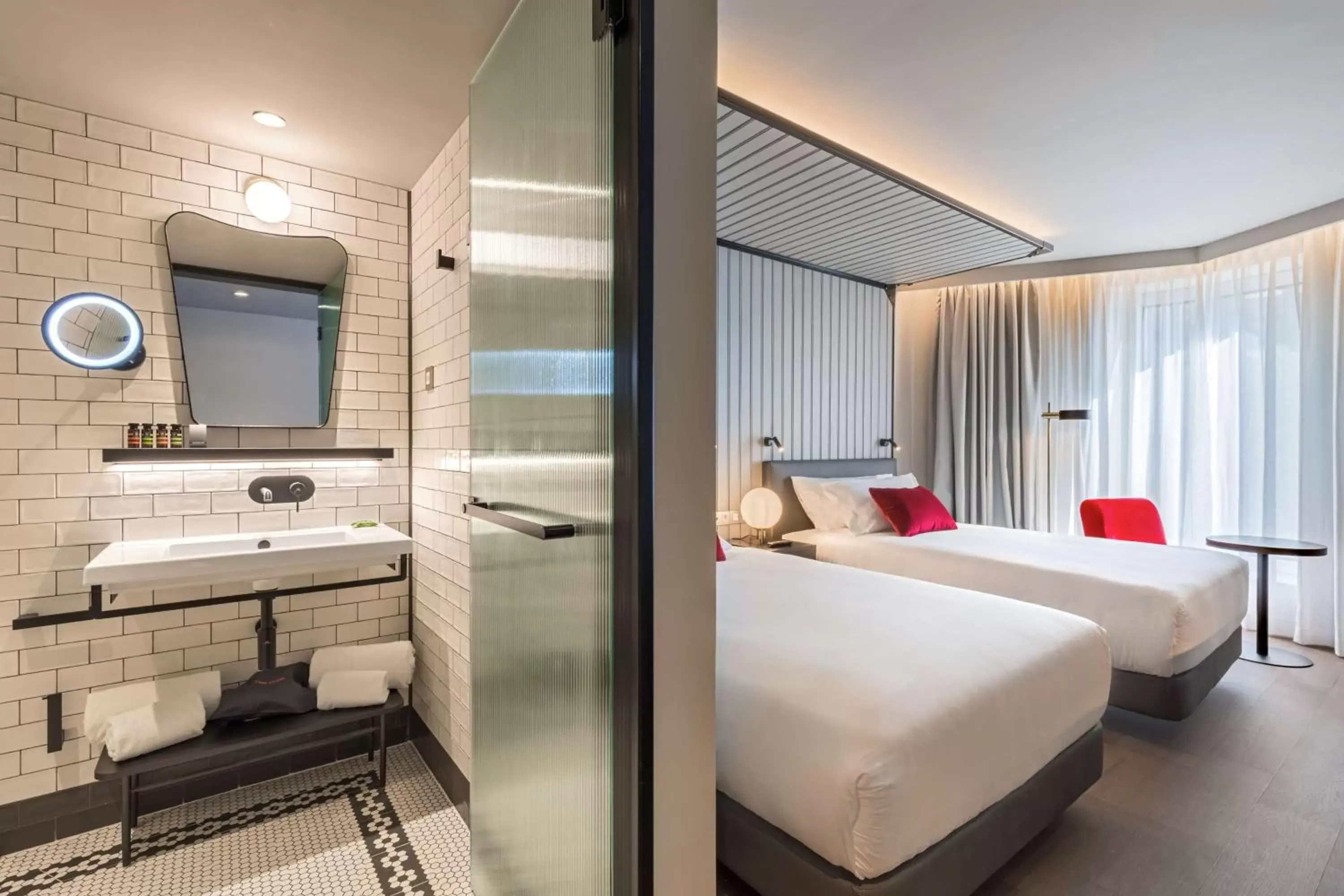 Bed, Bathroom in Canopy by Hilton Madrid Castellana