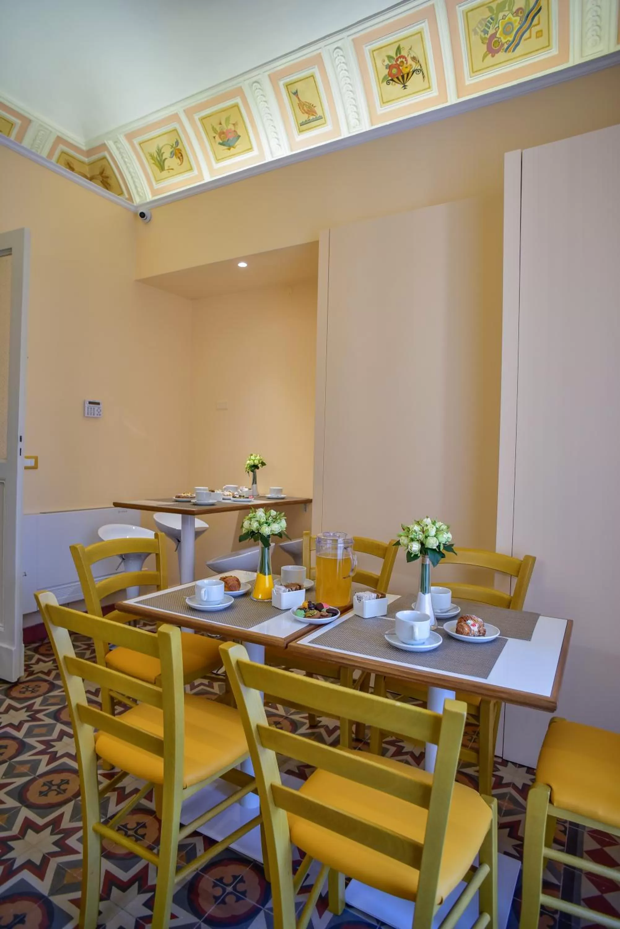 Communal kitchen in Palazzo degli Affreschi