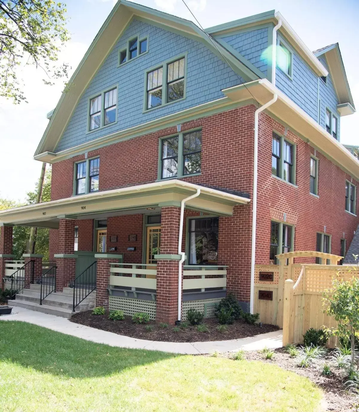 Property Building in The Railway Suite - The Historic Winona House