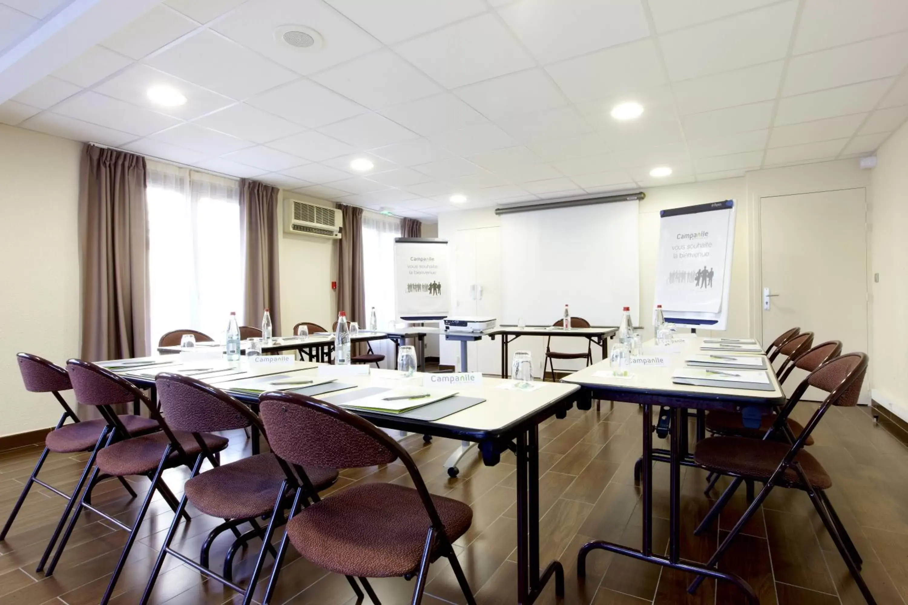 Meeting/conference room in Campanile Béziers A9/A75