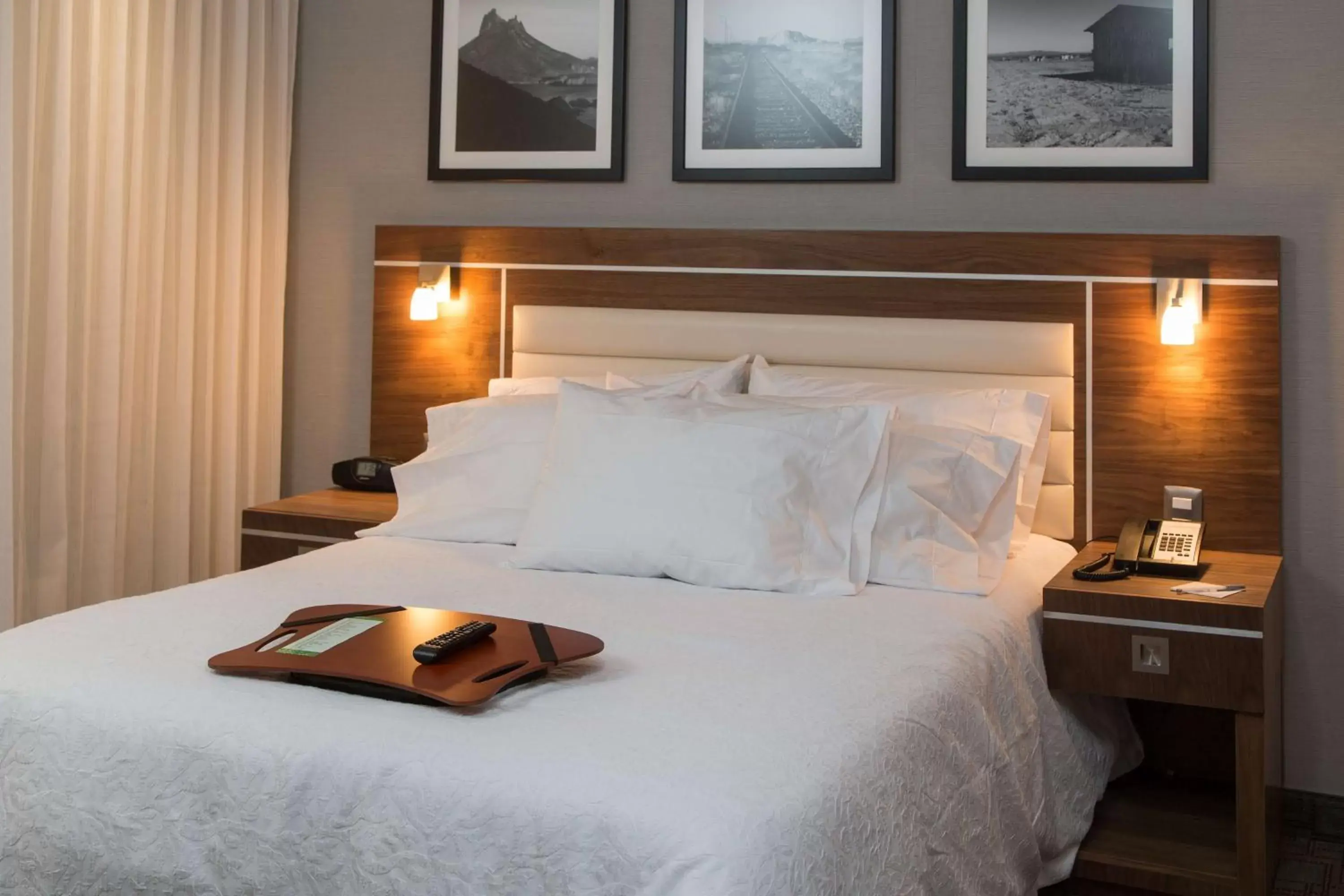 Bed in Hampton Inn by Hilton Hermosillo