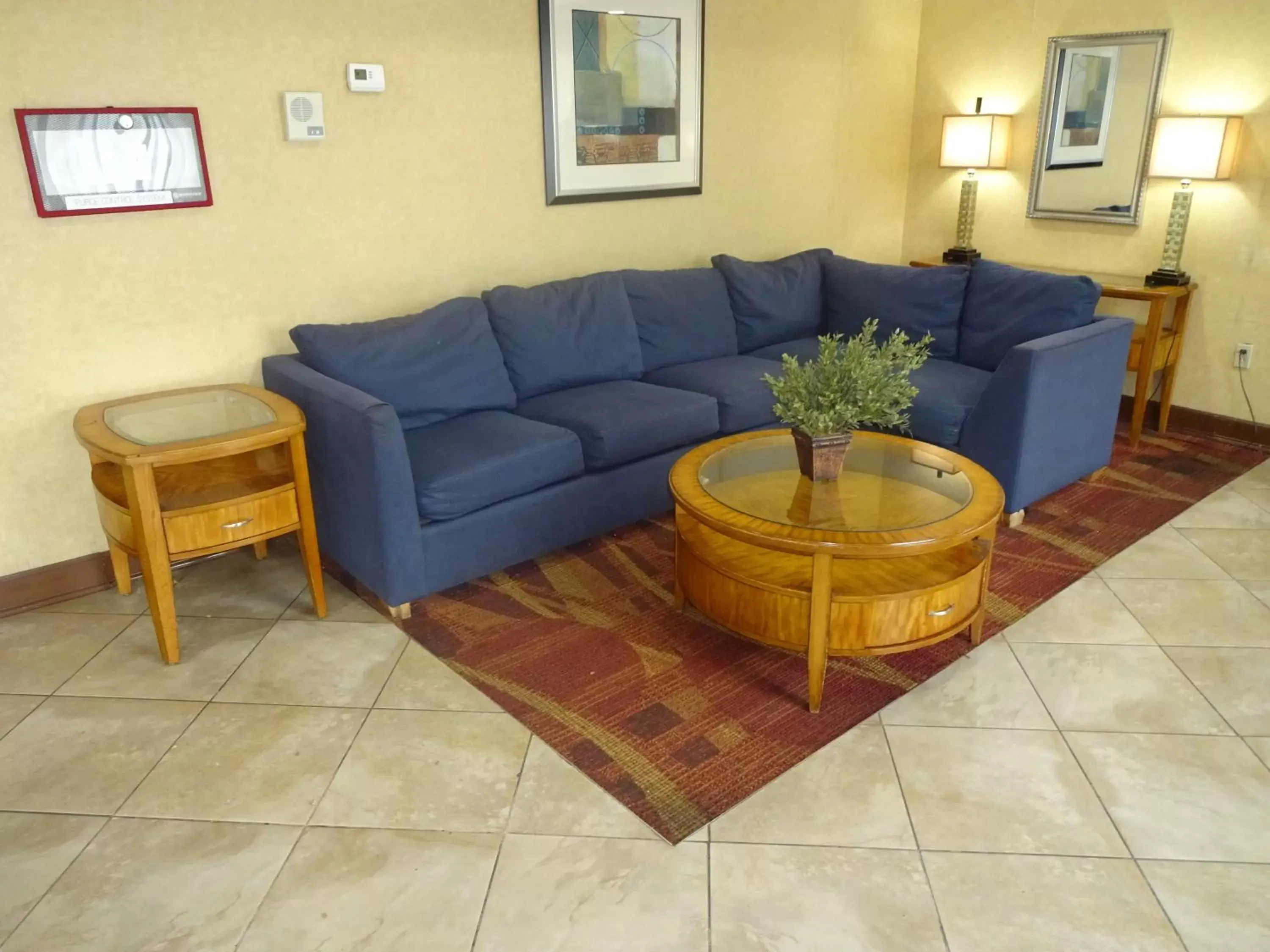 Lobby or reception, Seating Area in Sheridan Hotel