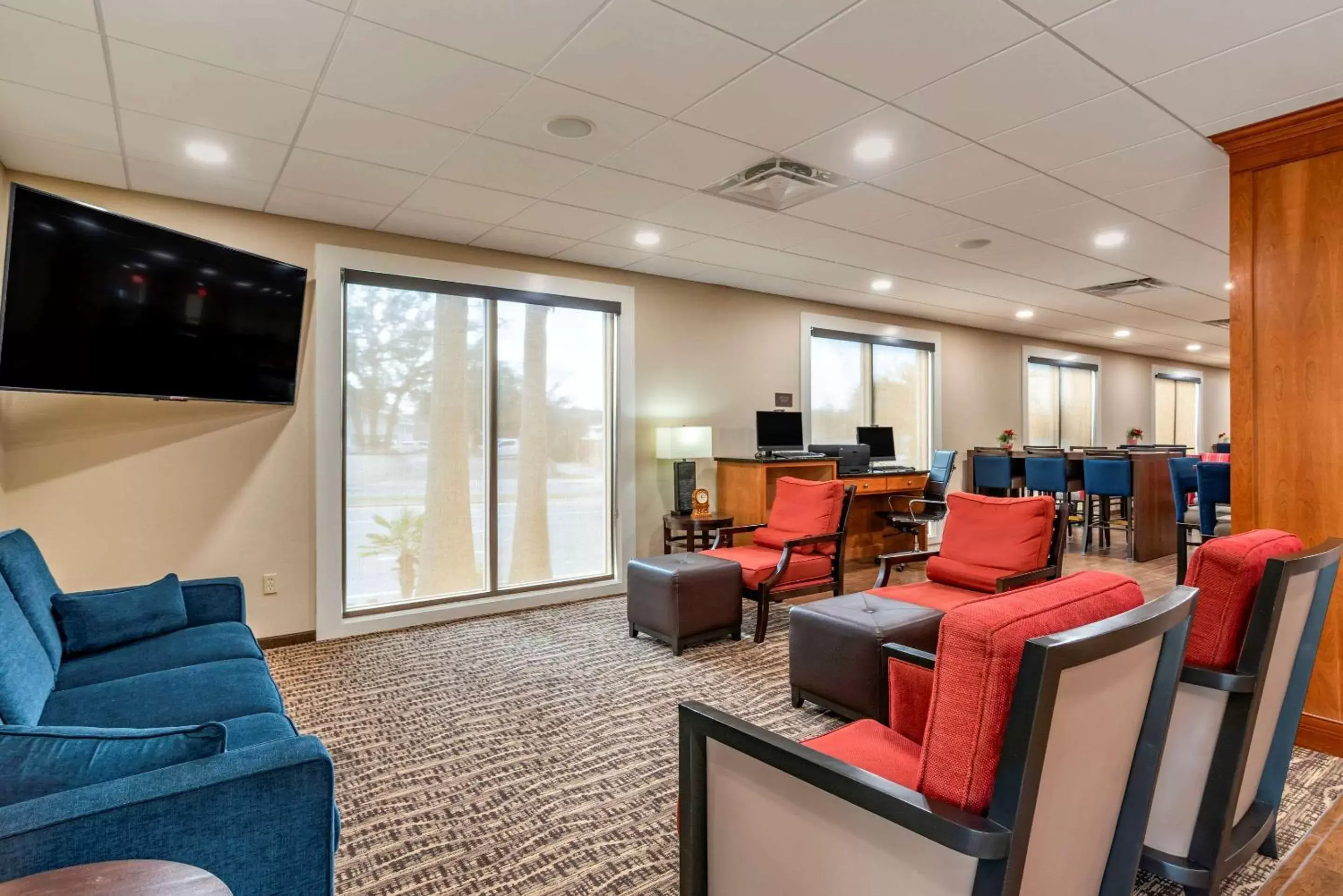 Lobby or reception in Comfort Suites Niceville Near Eglin Air Force Base