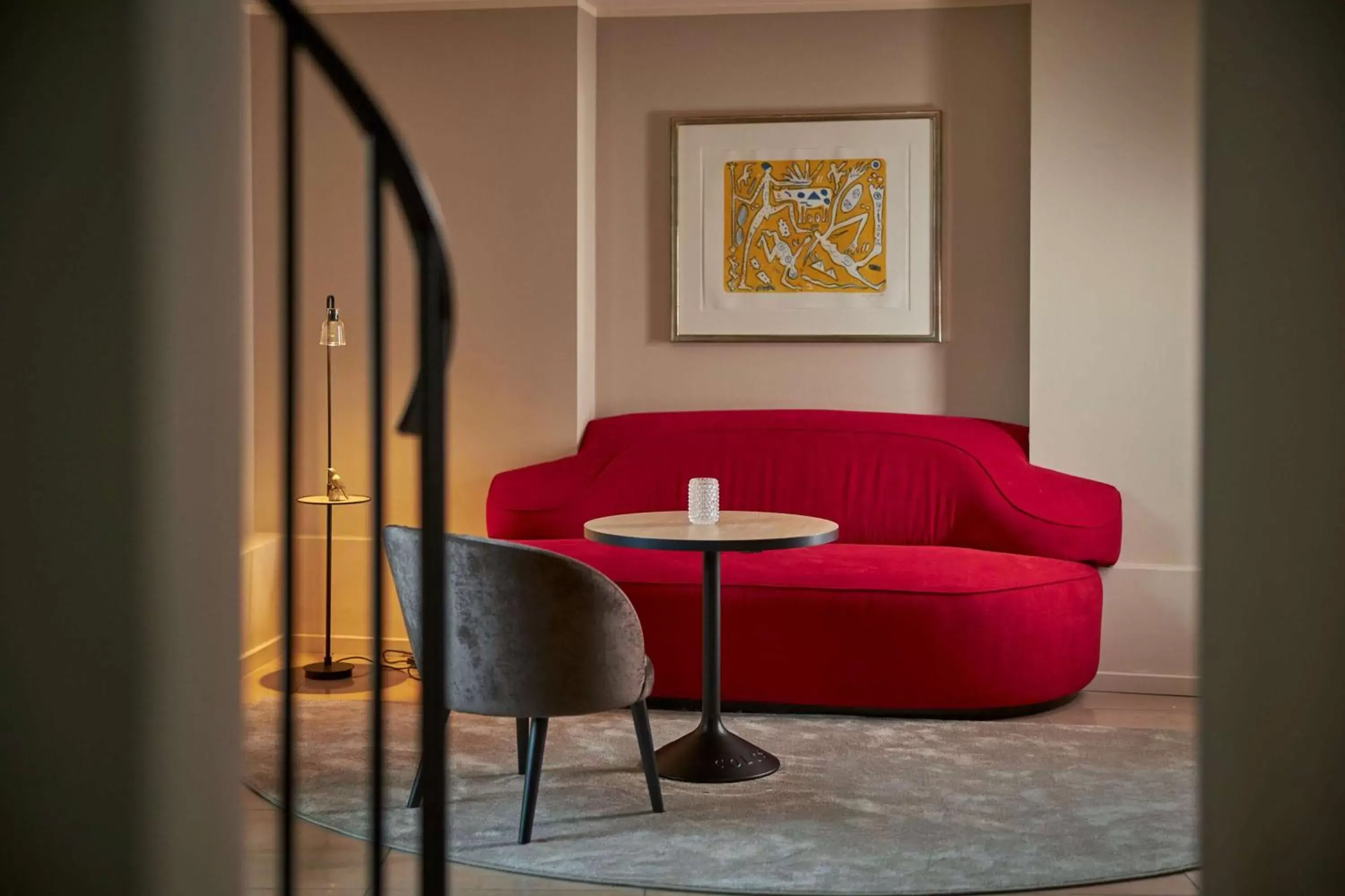 Living room, Seating Area in Wasserturm Hotel Cologne, Curio Collection by Hilton