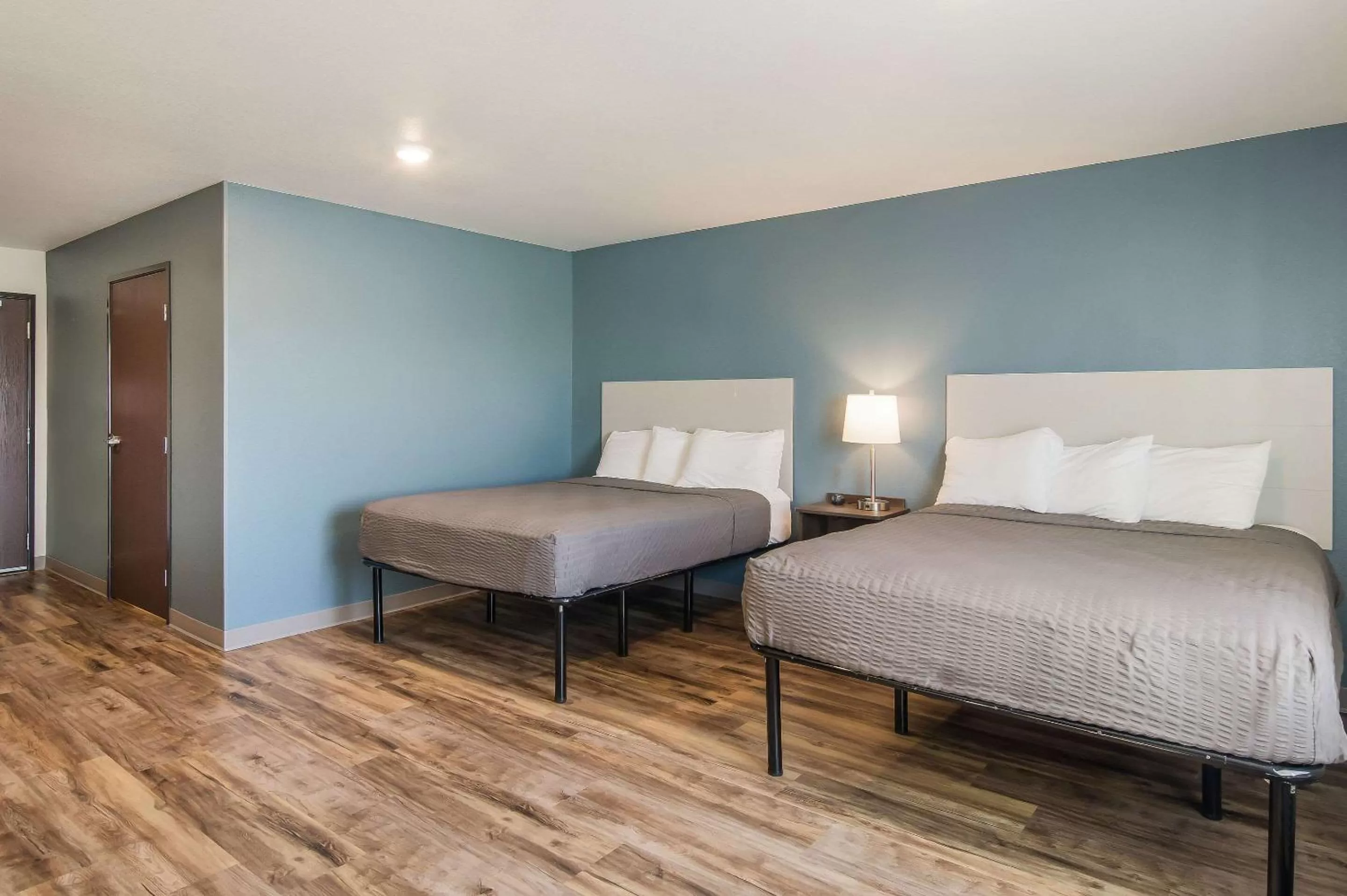 Photo of the whole room, Bed in WoodSpring Suites Broomfield-Westminster