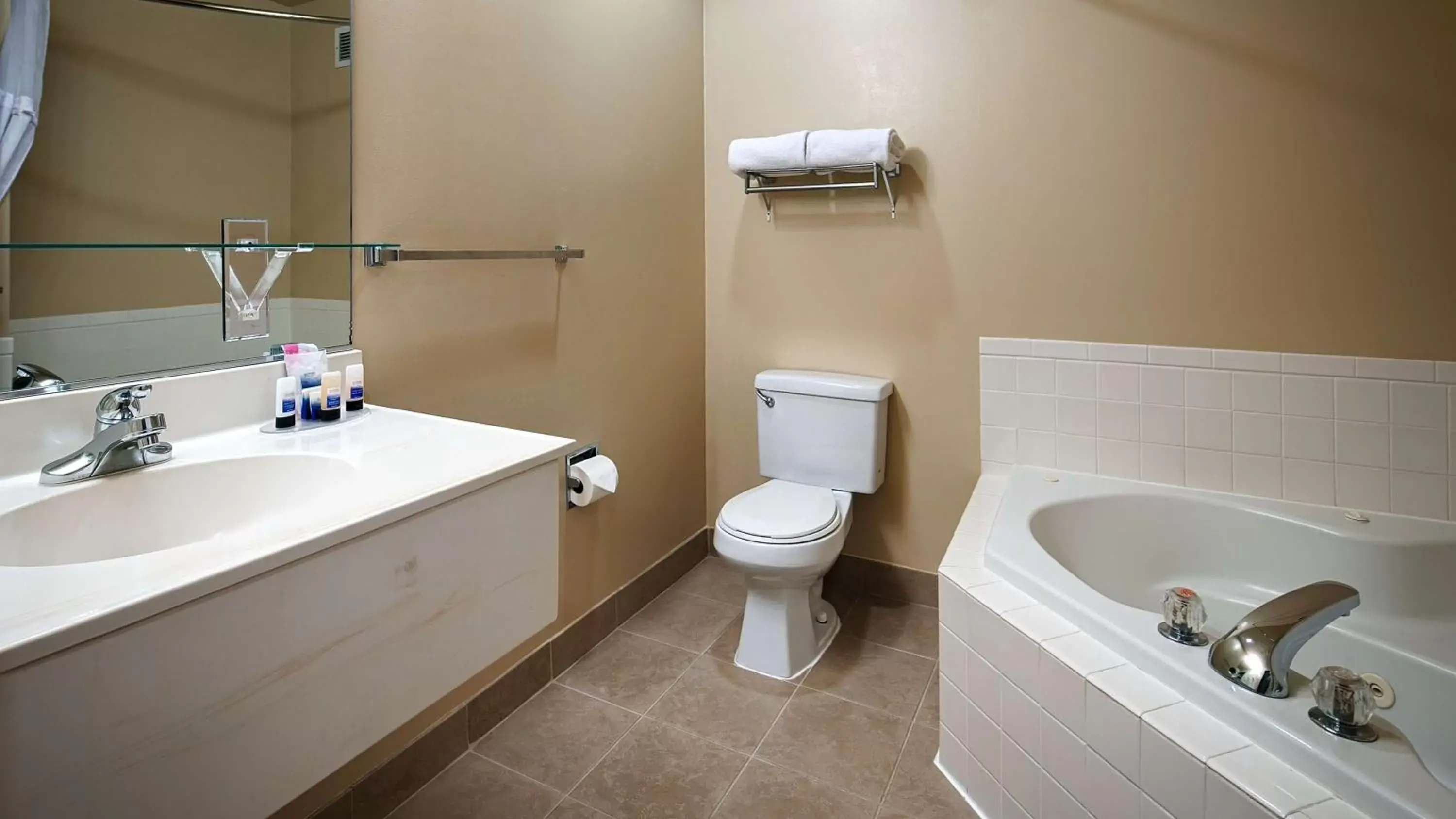 Photo of the whole room in Best Western Sky Valley Inn Photo of the whole room in Best Western Sky Valley Inn