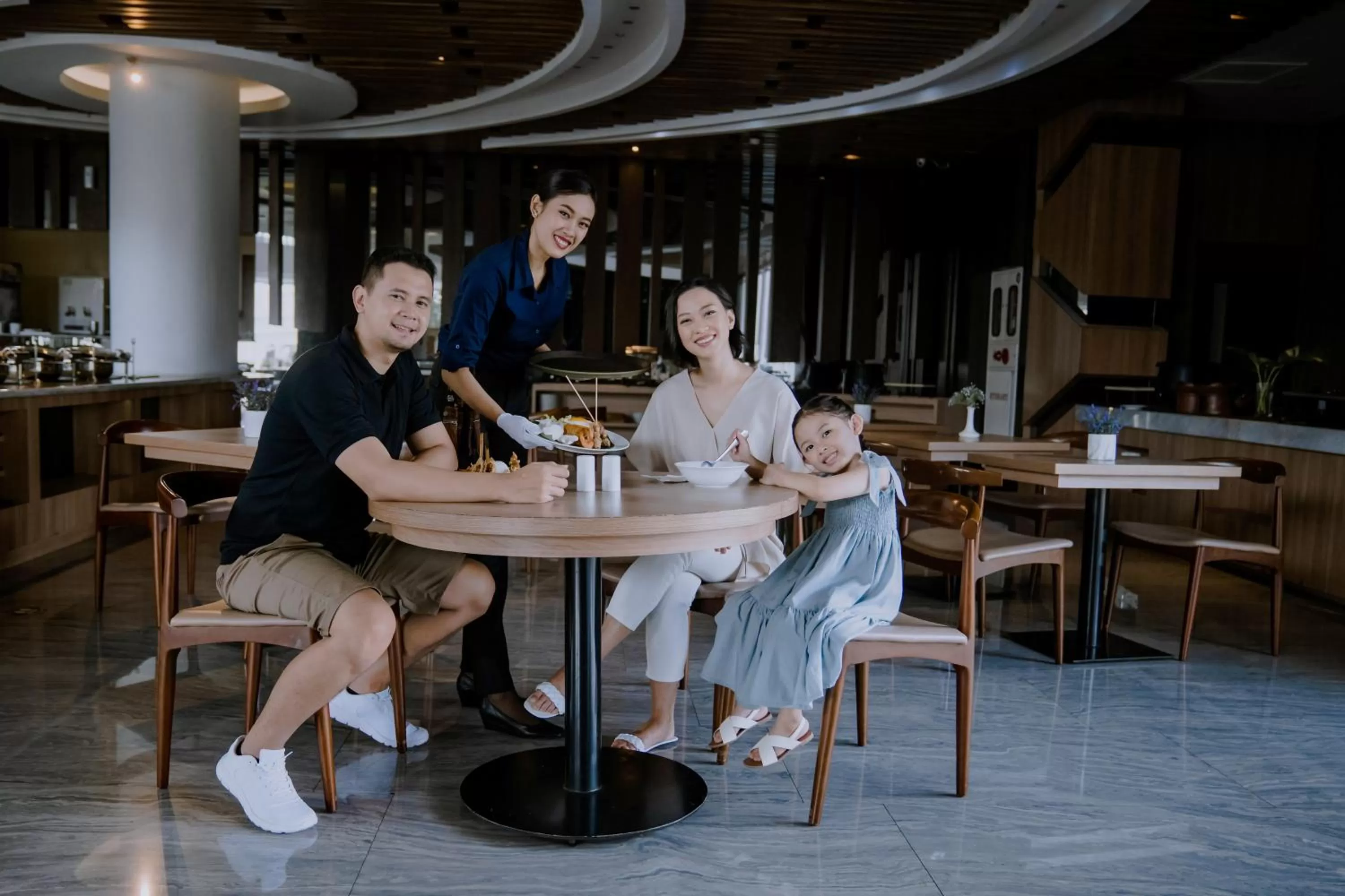 Restaurant/places to eat in Antero Hotel Jababeka Cikarang