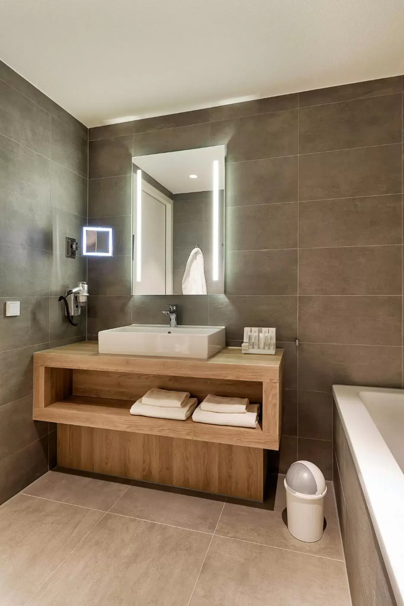 Bathroom in Van der Valk Hotel Breda