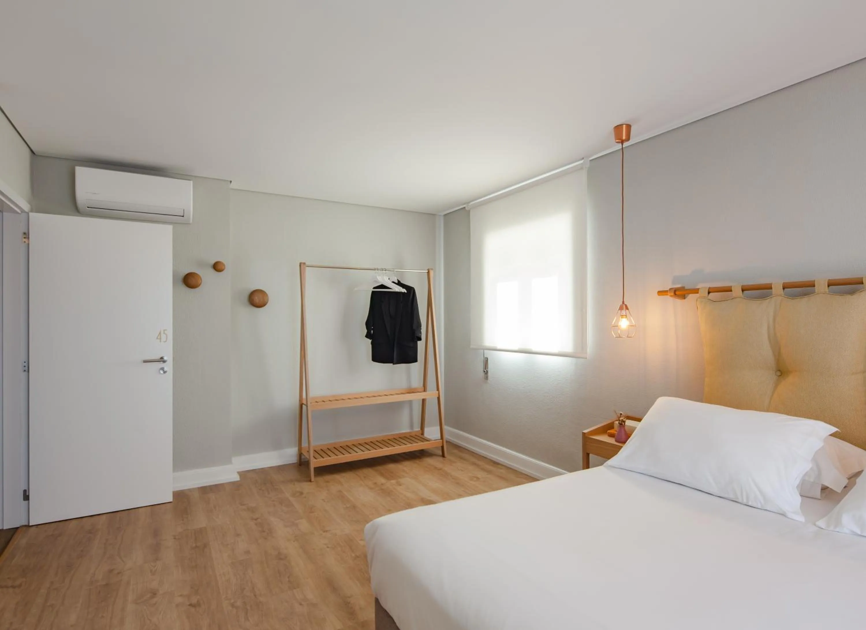 Bed in The Rex Hotel Porto