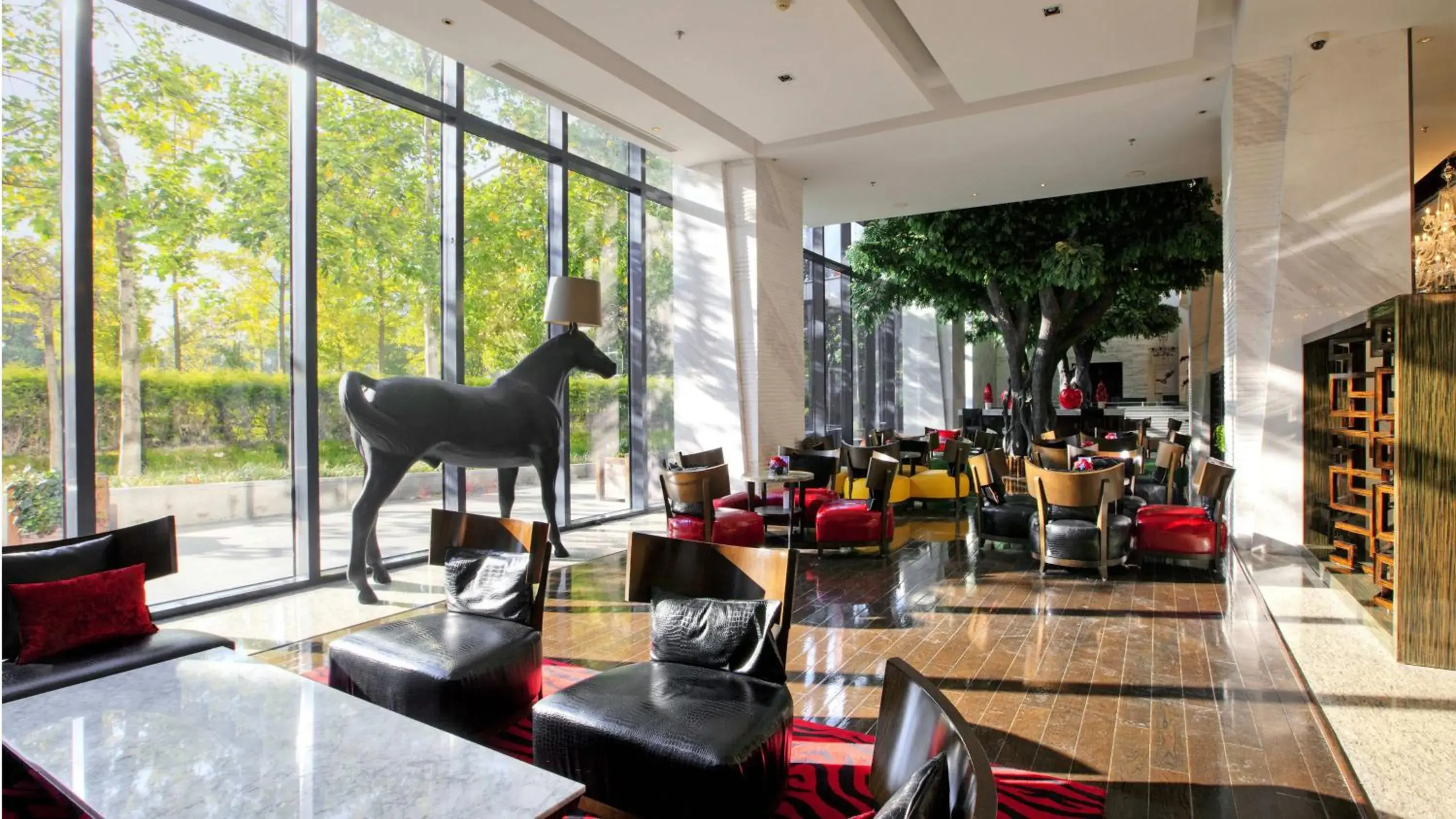 Property building in Holiday Inn Shanghai Hongqiao West by IHG Property building in Holiday Inn Shanghai Hongqiao West by IHG