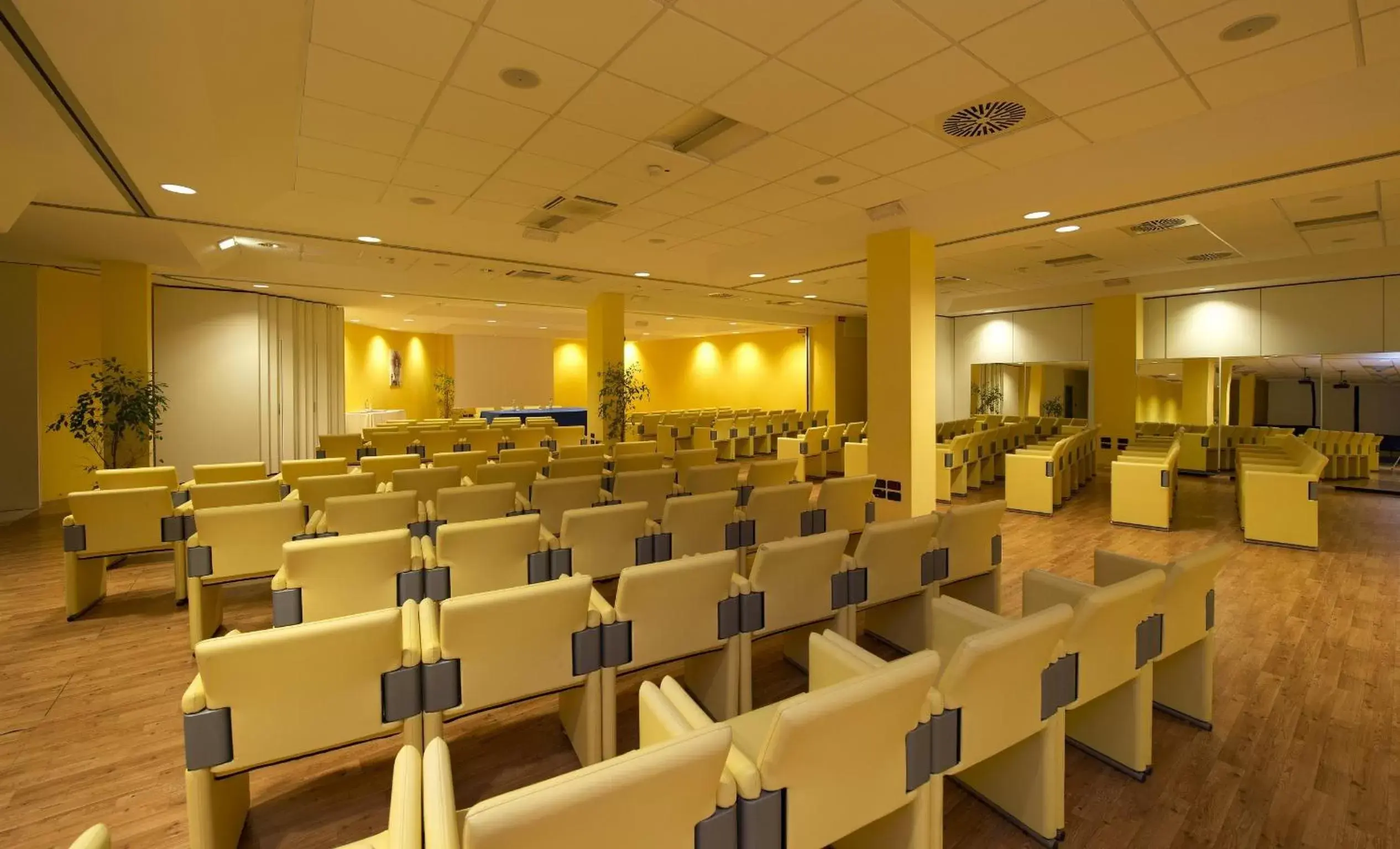 Business facilities in Grand Hotel Admiral Palace