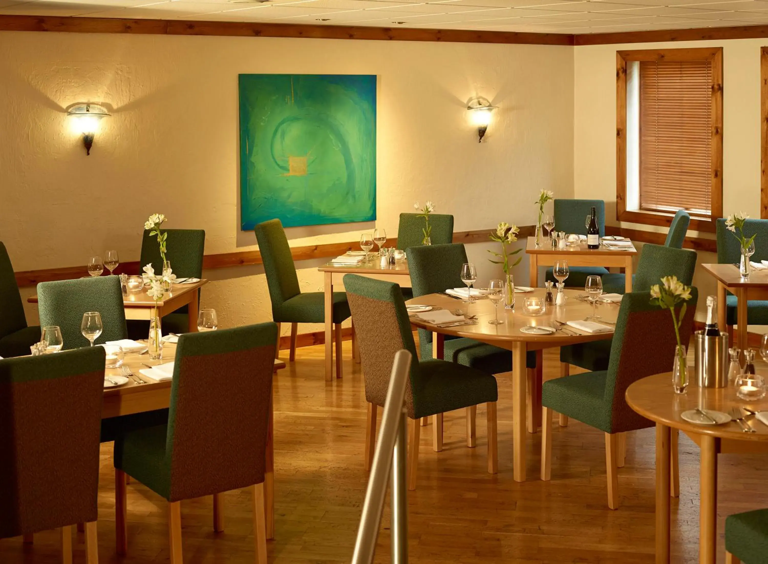 Dining area, Restaurant/Places to Eat in Best Western Plus Milford Hotel