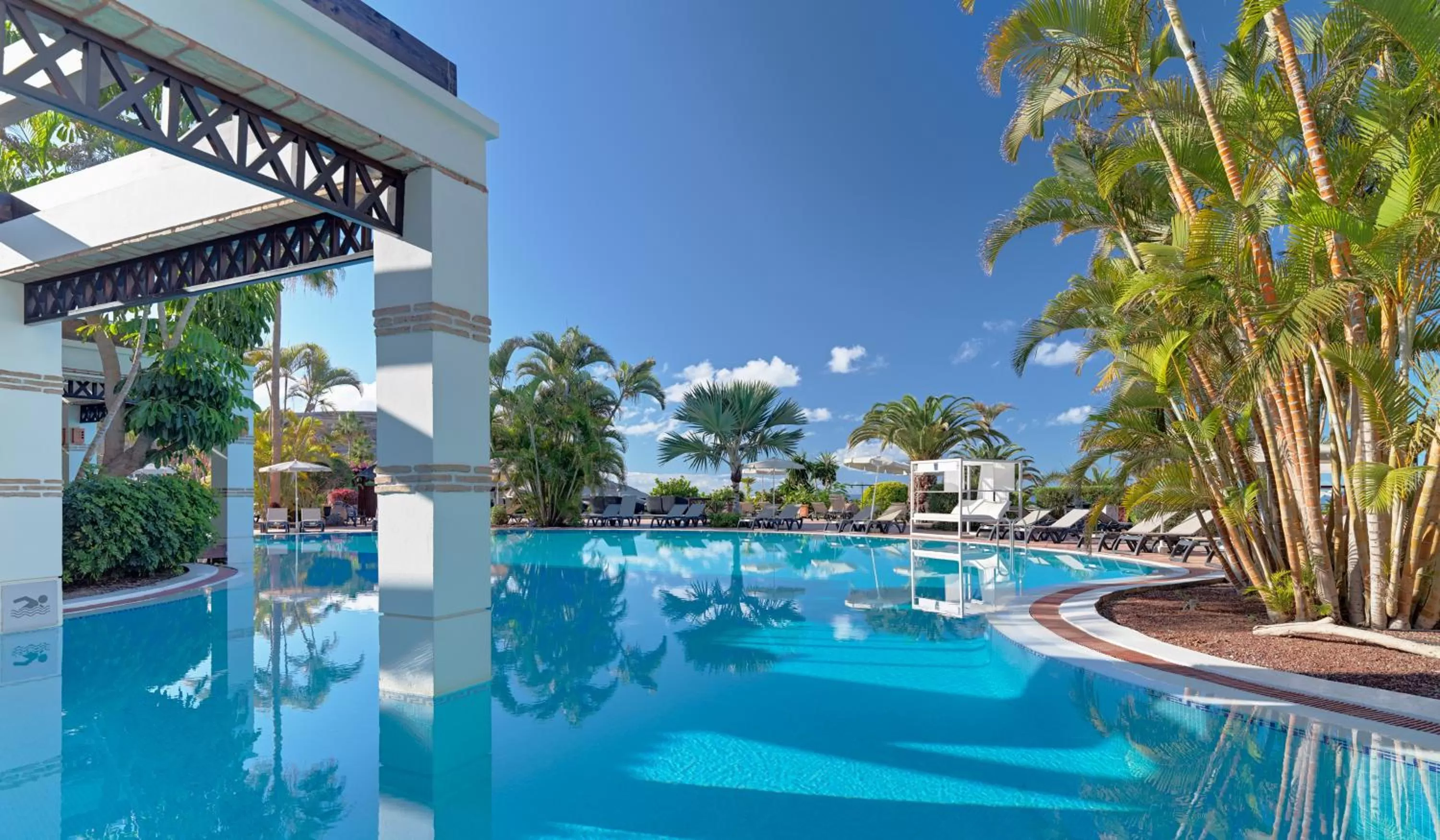 Swimming pool in H10 Costa Adeje Palace