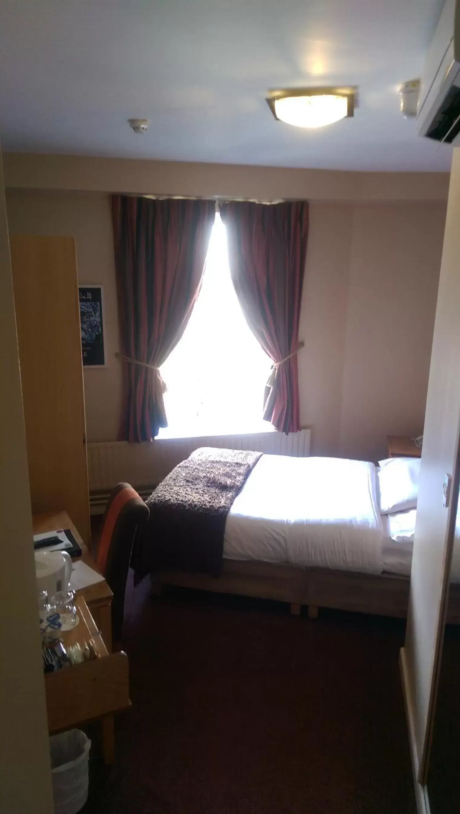 Single Room in Harding Hotel