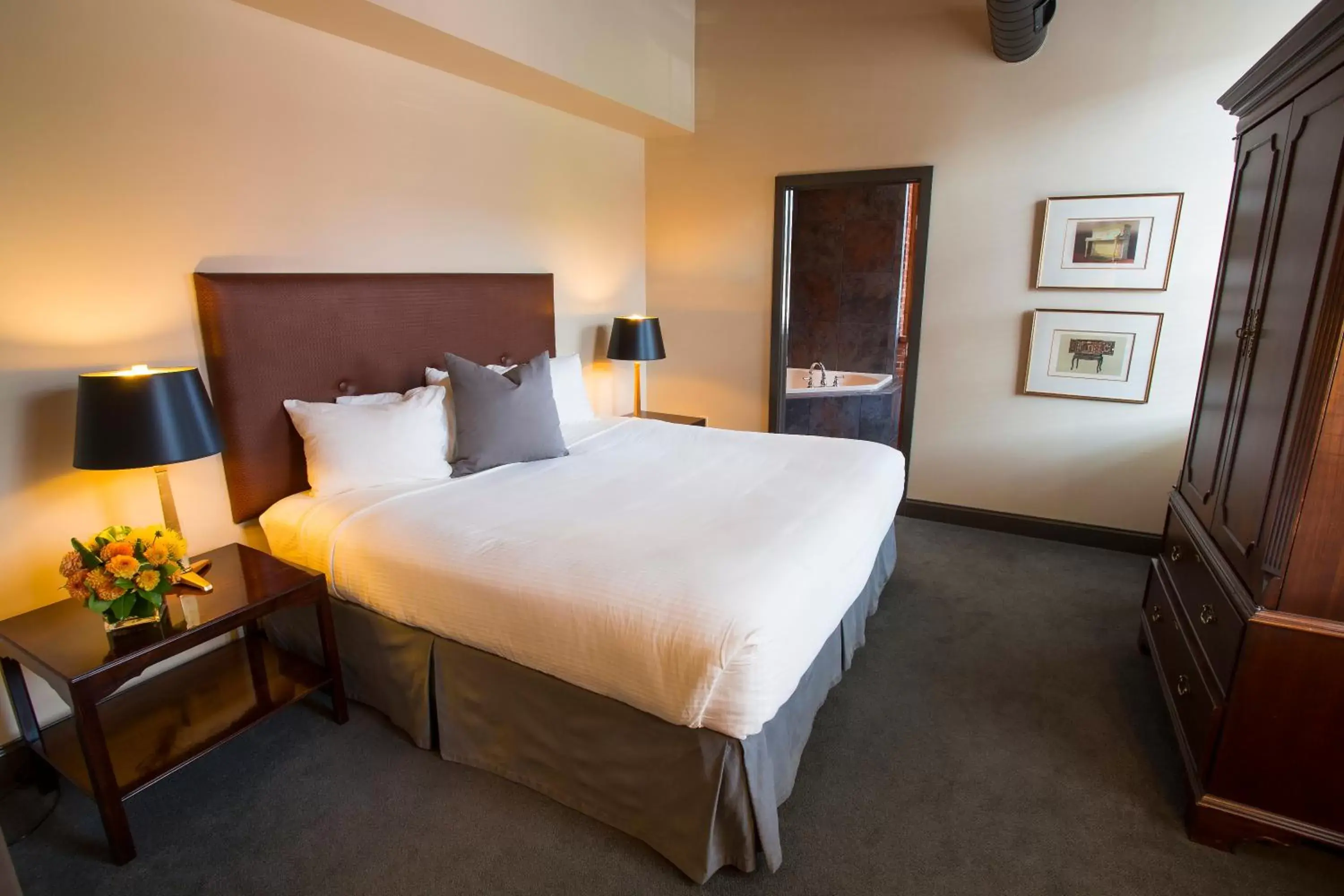 Bedroom, Bed in Cork Factory Hotel