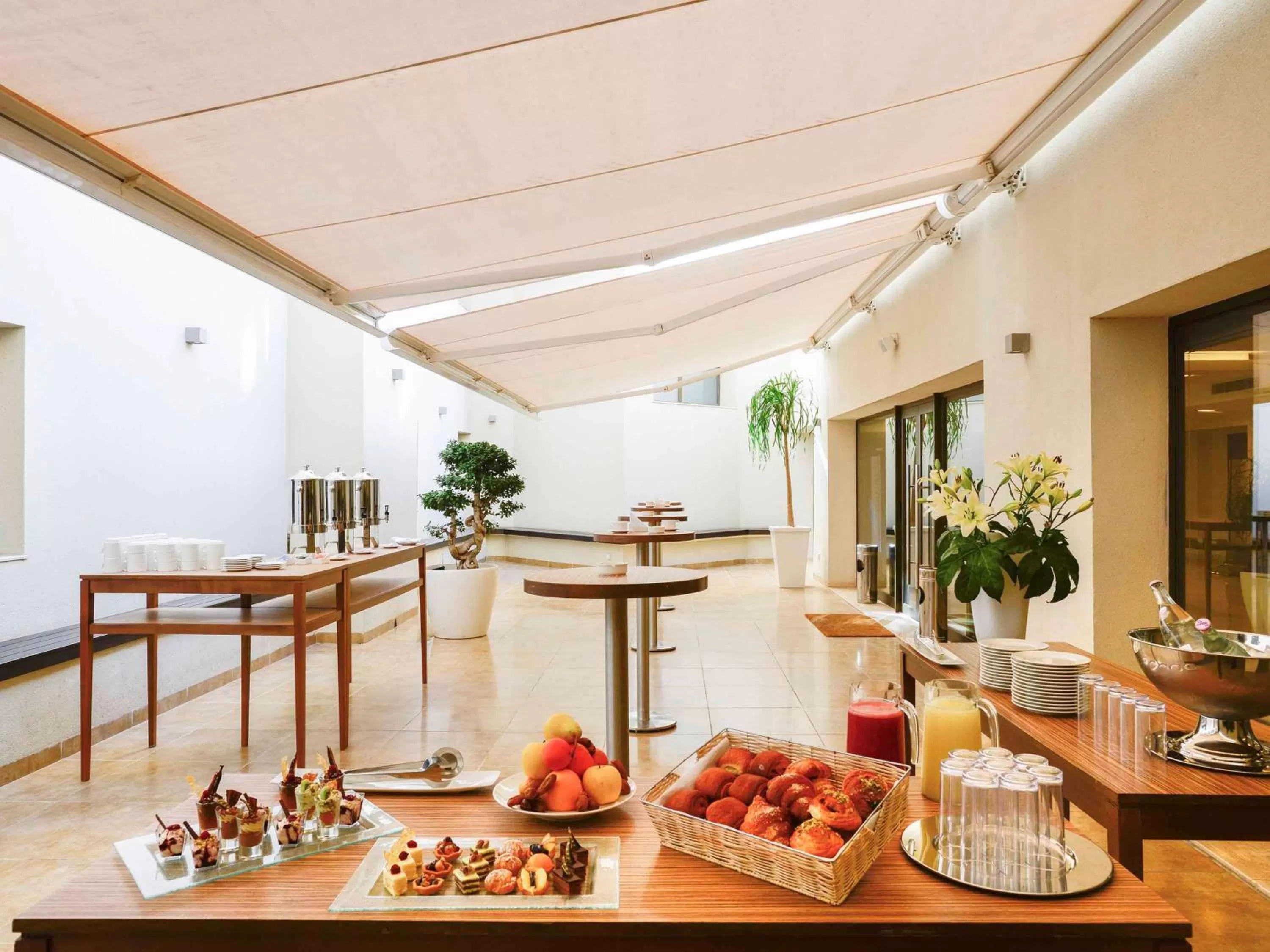 On site in Novotel Tunis