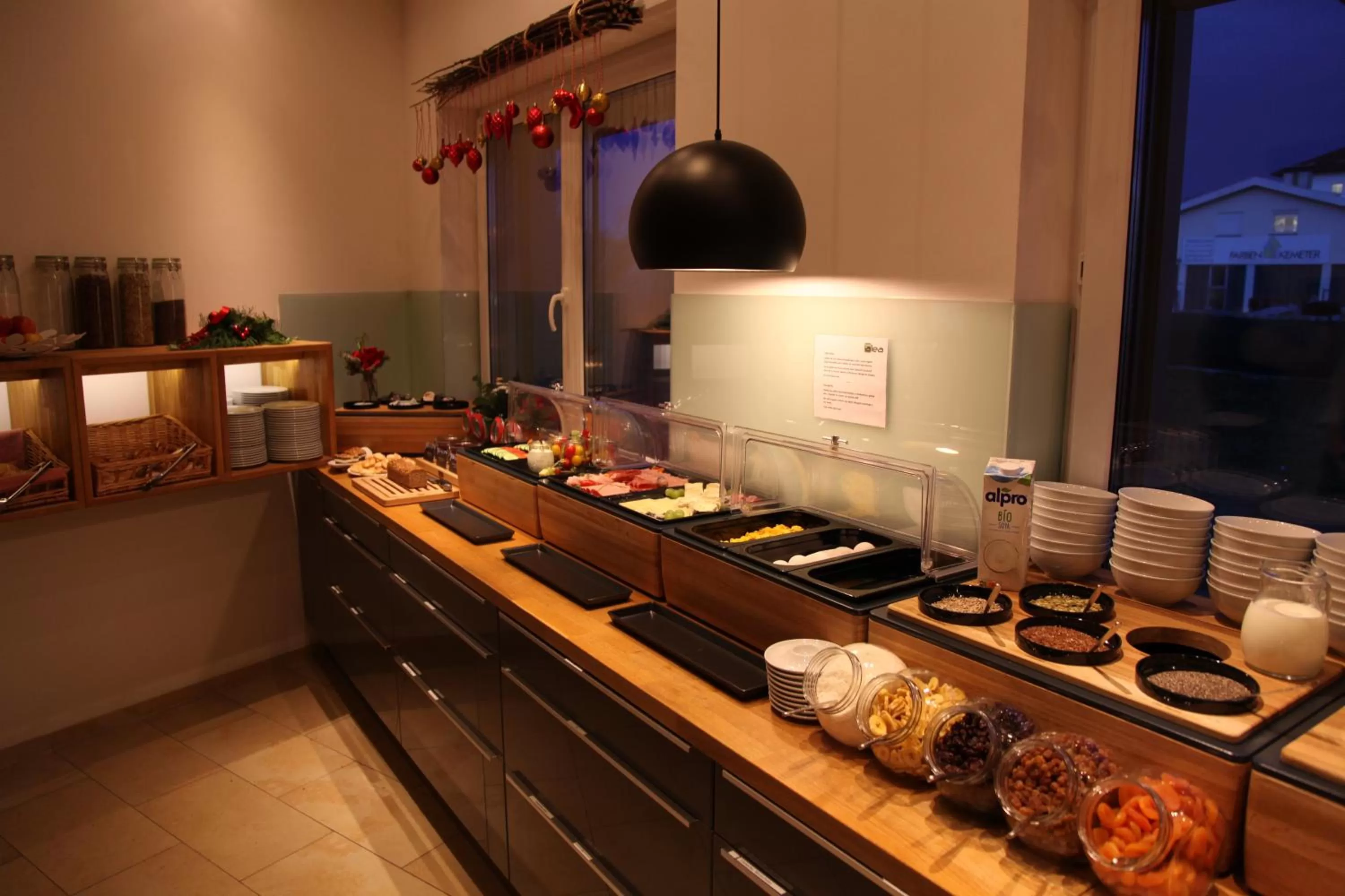 Breakfast in Hotel Alea City