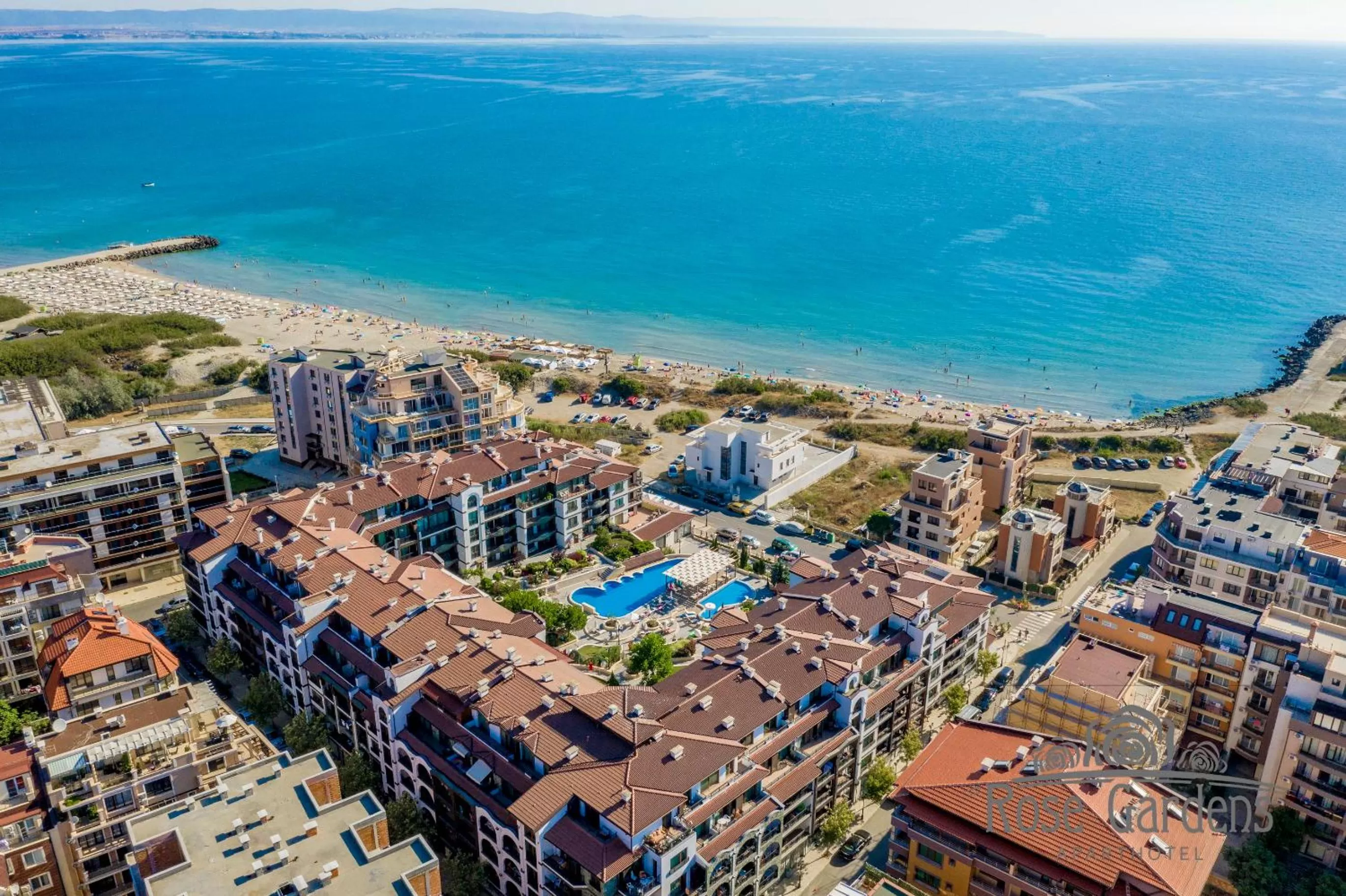 Patio in Rose Gardens Apart Hotel