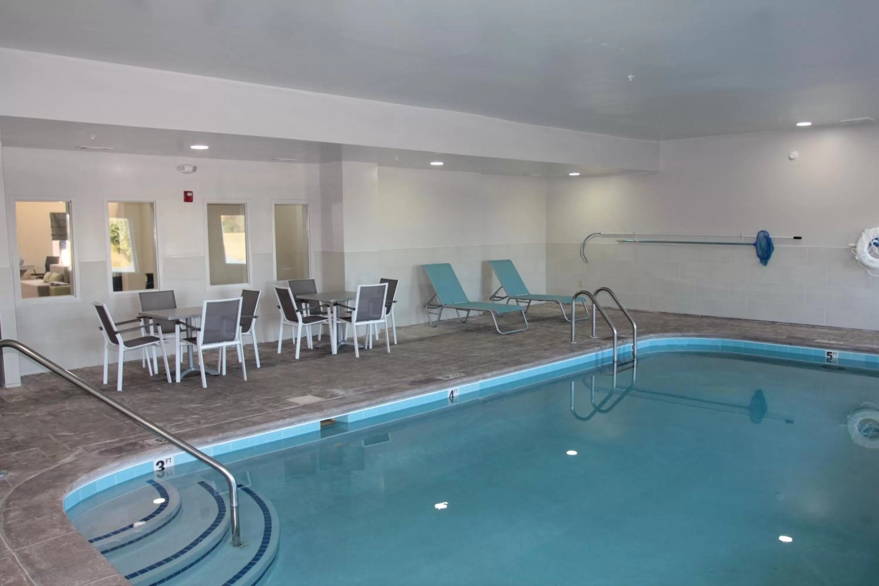 Swimming pool in Holiday Inn Express & Suites Sweetwater by IHG