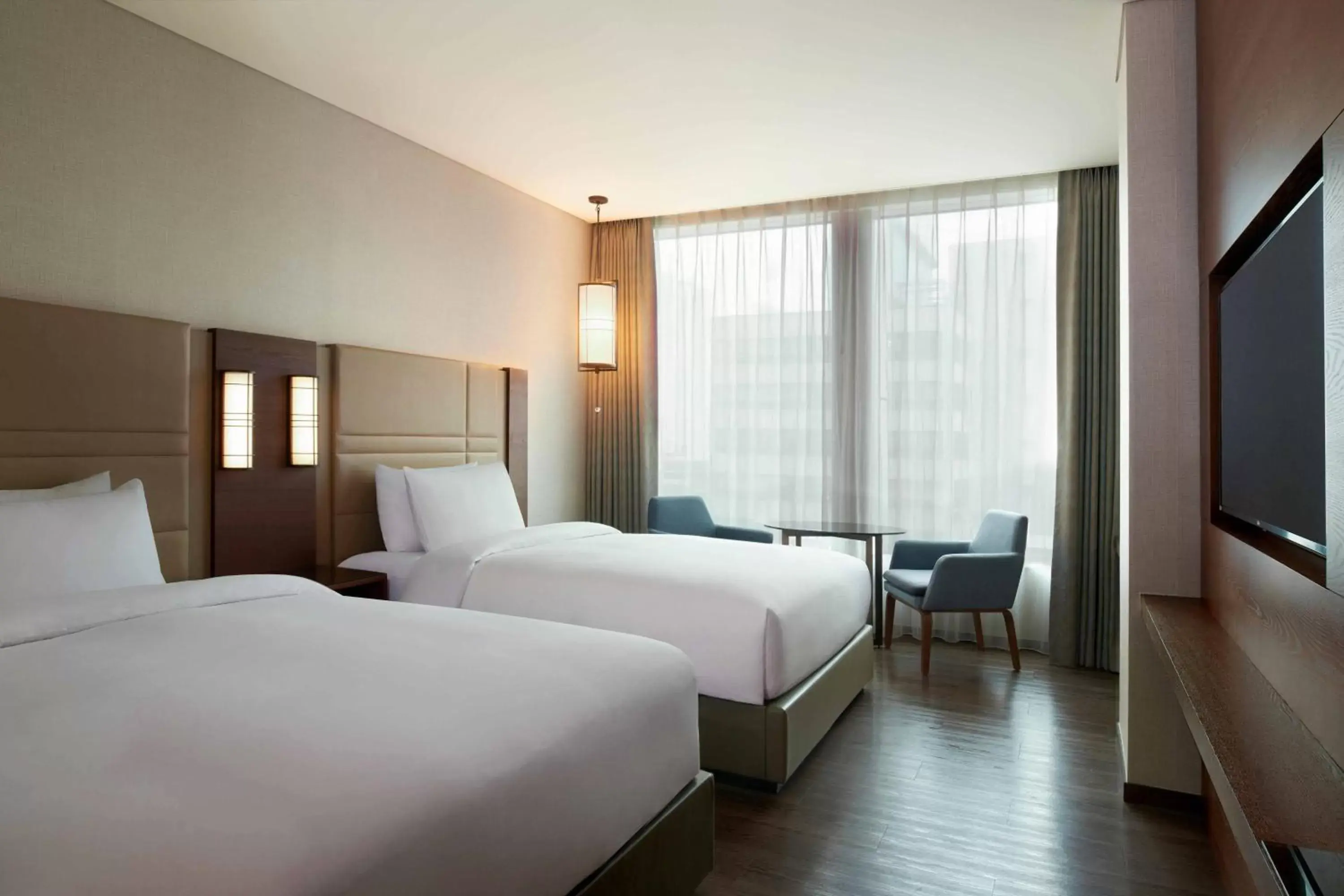 Photo of the whole room, Bed in Courtyard by Marriott Seoul Namdaemun