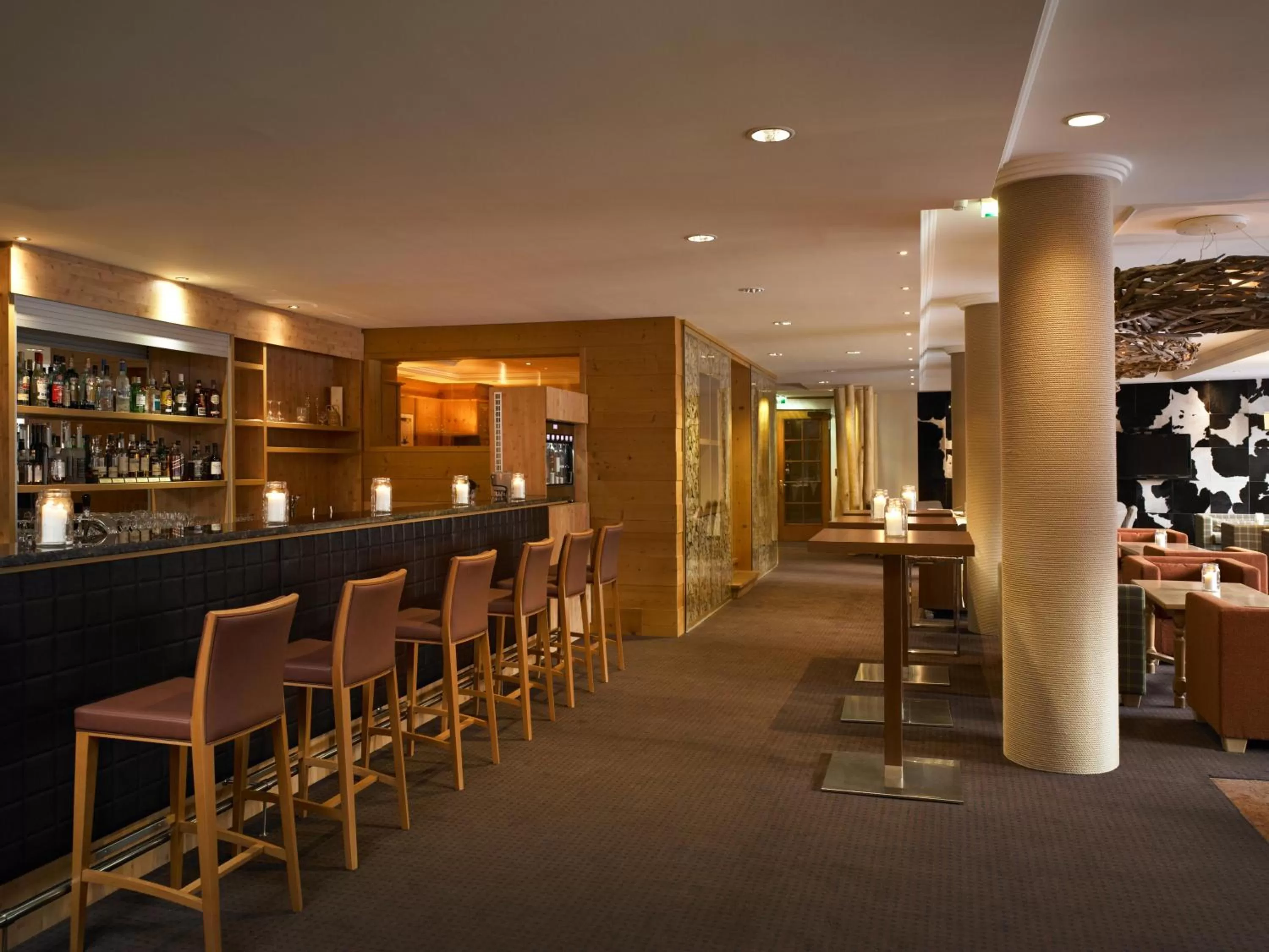 Lounge or bar in Das Alpenhaus Kaprun