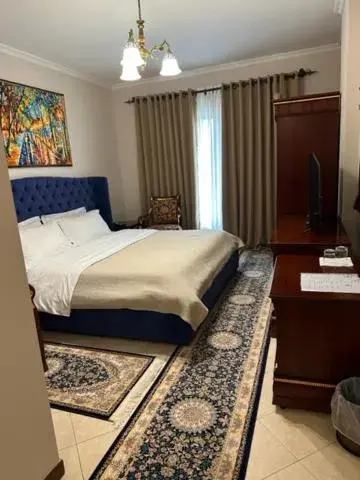 Bedroom, Bed in Dinasty Hotel