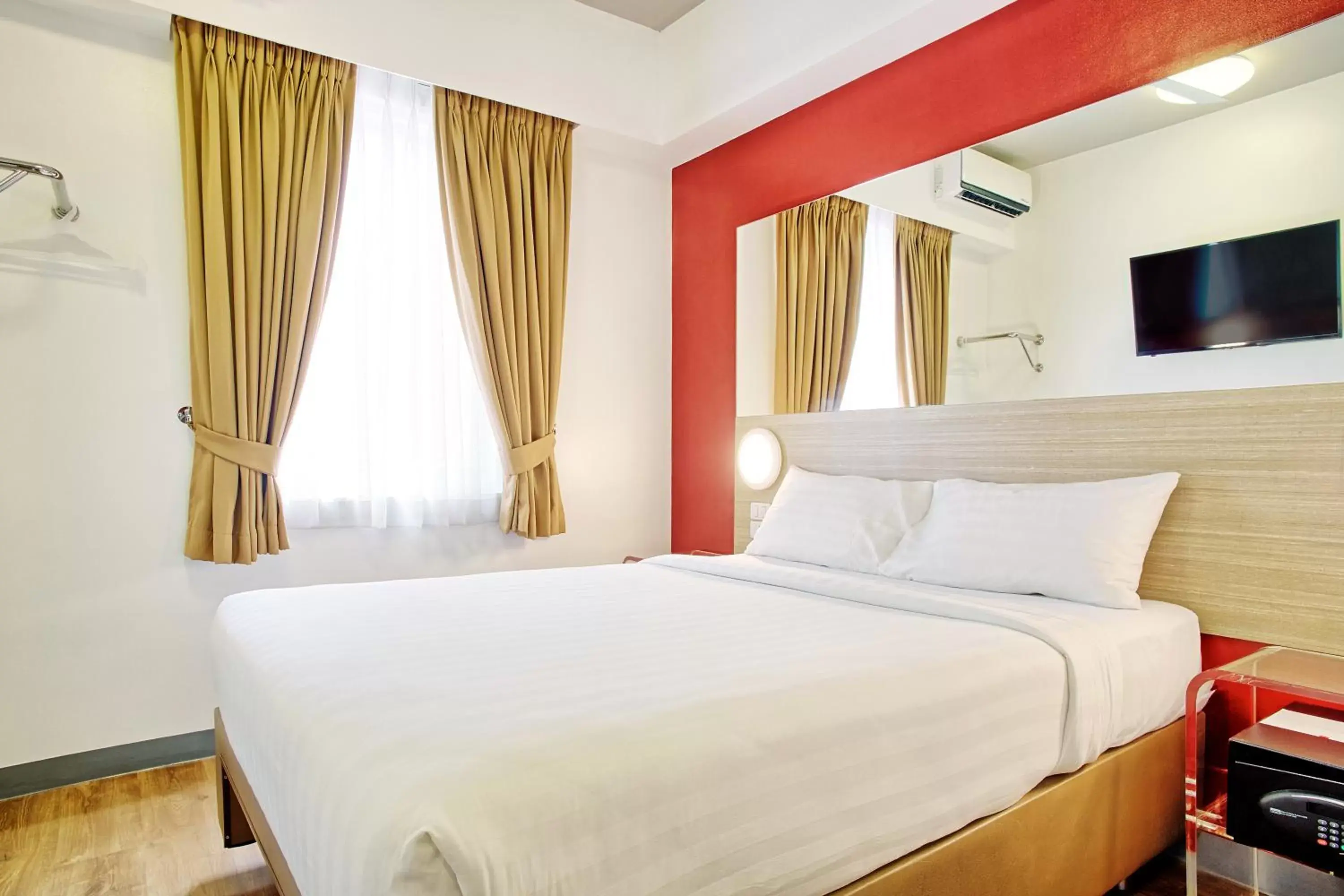 Bed in Red Planet Makati Amorsolo