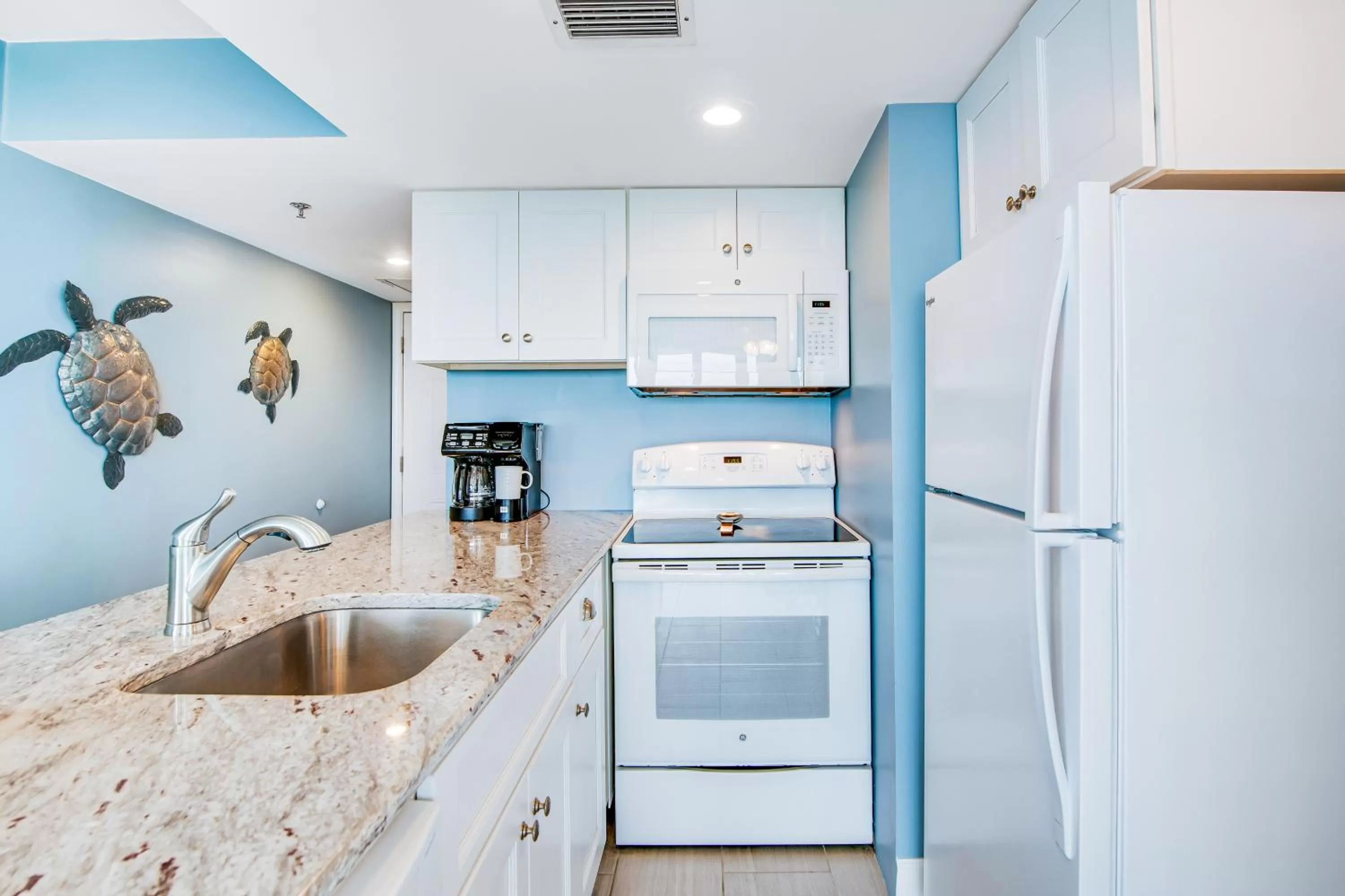 Kitchen/Kitchenette in Sunbird