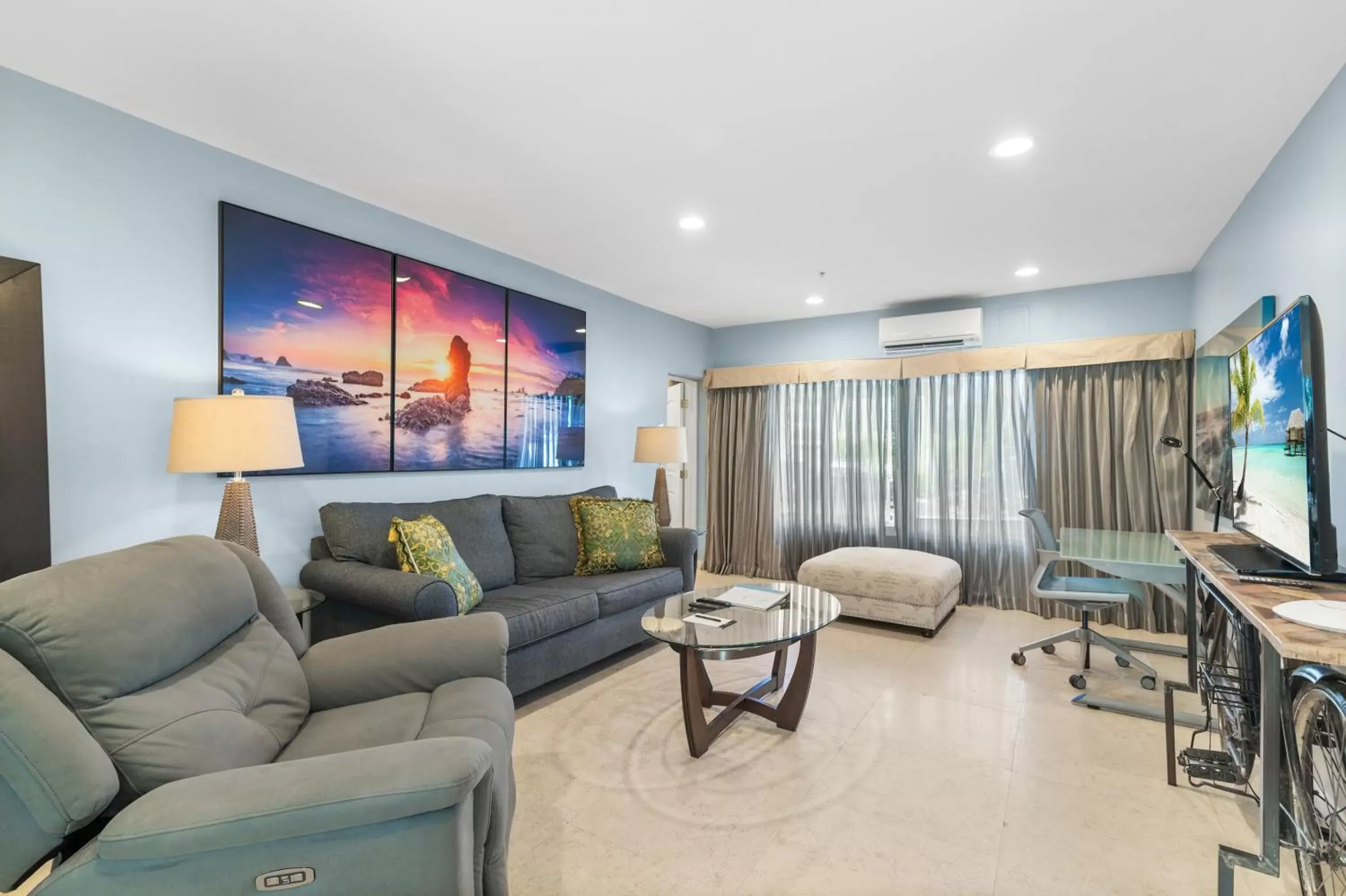 Living room, Seating Area in Isle of Venice Residence and Marina