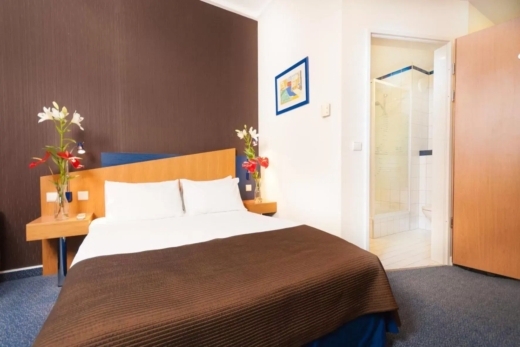 Bed in Express Kraków Hotel Bed in Express Kraków Hotel