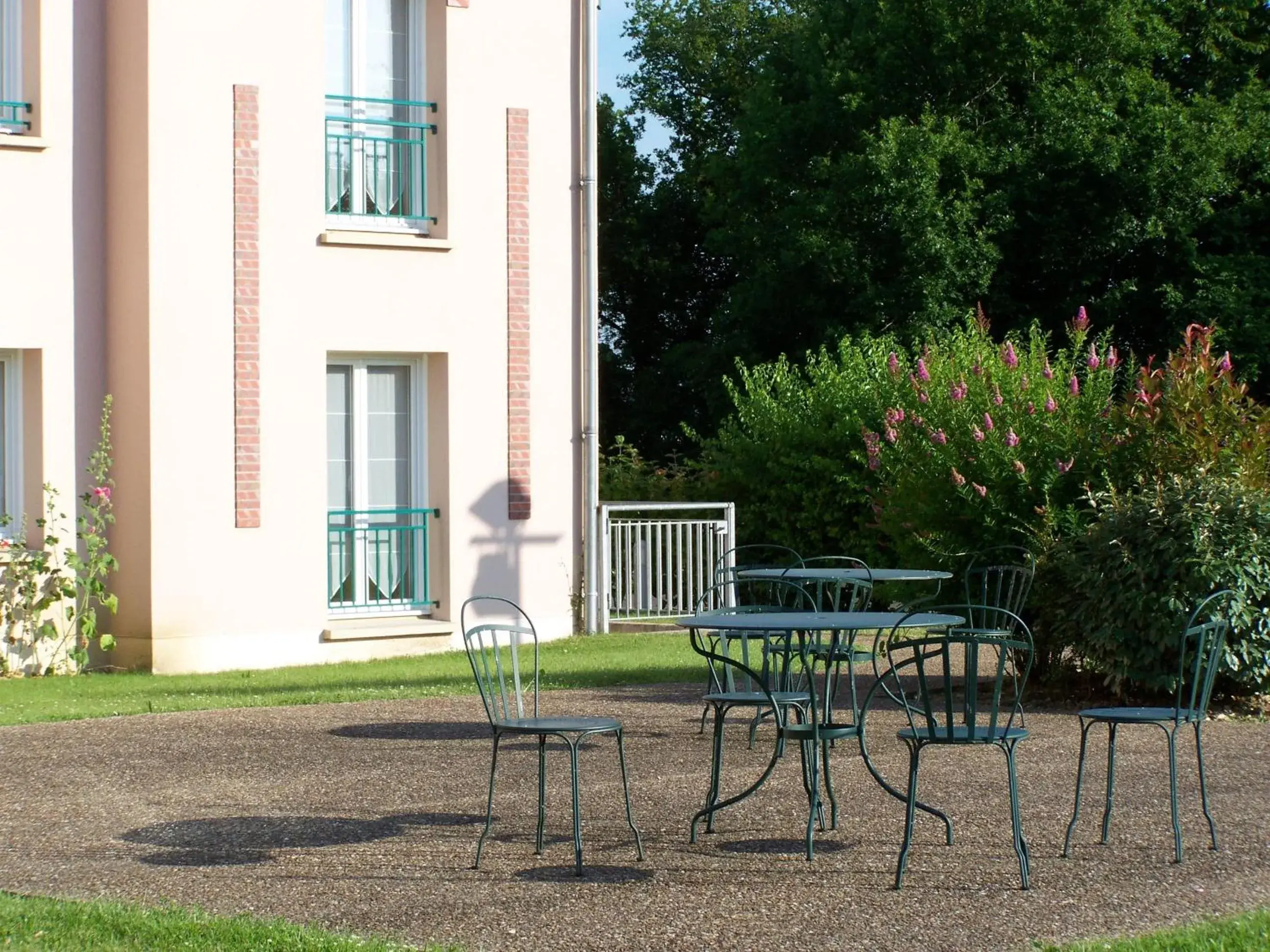 Balcony/Terrace, Garden in Brit Hotel Du Perche